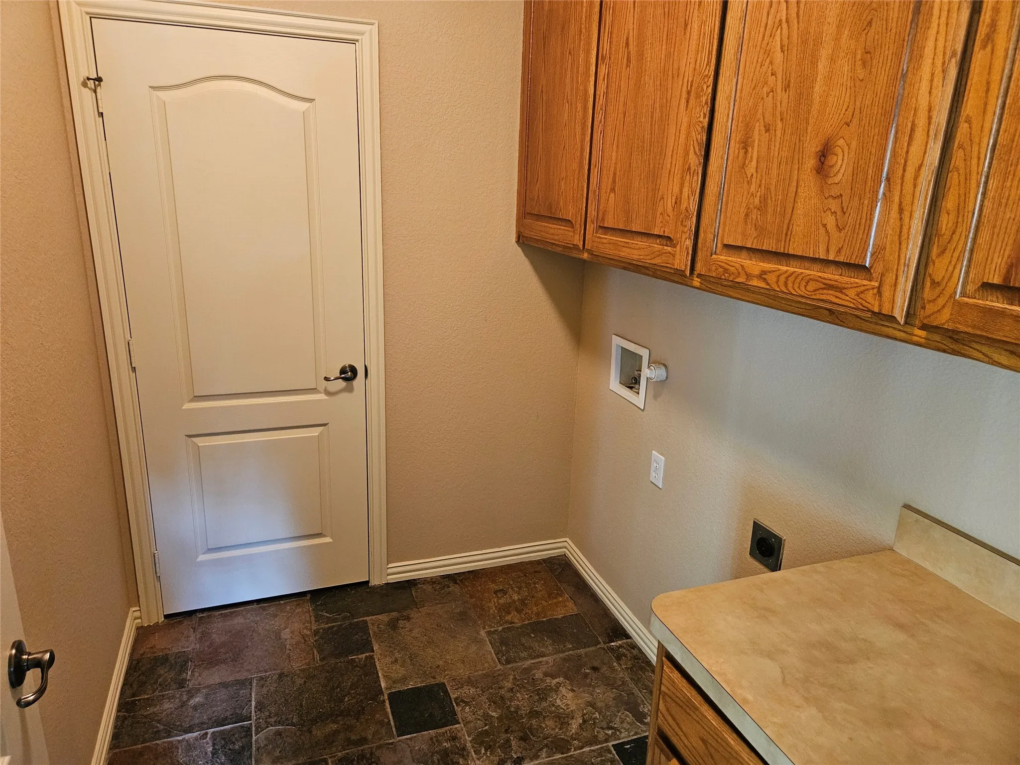 Single Family Residence For Sale in Somervell County , 103 Heritage Place, Glen Rose, Texas 76043, 3 Bedroom, 3 Bathroom, 2 Garage spaces, 2,272 Sqft, built in 2005, mls#21403325, Real Estate Agent in Glen Rose, Homes For Sale in Somervell county, Homes For Sale in Glen Rose, Realtor in Glen Rose Texas, Real Estate Brokerage Independent Realty Texas, Luminita Cordes Realtor