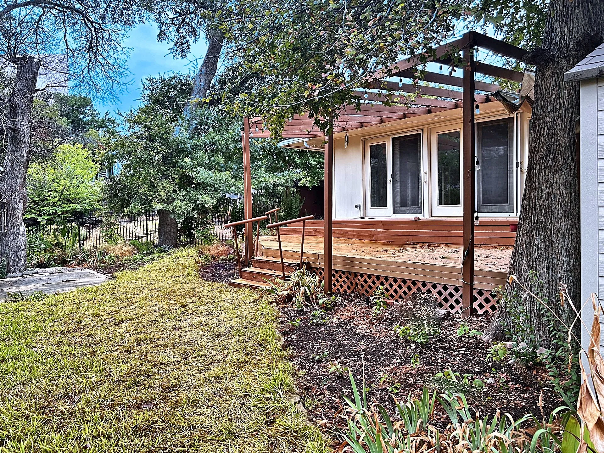 Single Family Residence For Sale in Dallas County , 3544 Timberview Road, Dallas, Texas 75229, 4 Bedroom, 2 Bathroom, Garage spaces, 1,839 Sqft, built in 1956, mls#21403320, Real Estate Agent in Dallas, Homes For Sale in Dallas county, Homes For Sale in Dallas, Realtor in Dallas Texas, Real Estate Brokerage Independent Realty Texas, Luminita Cordes Realtor