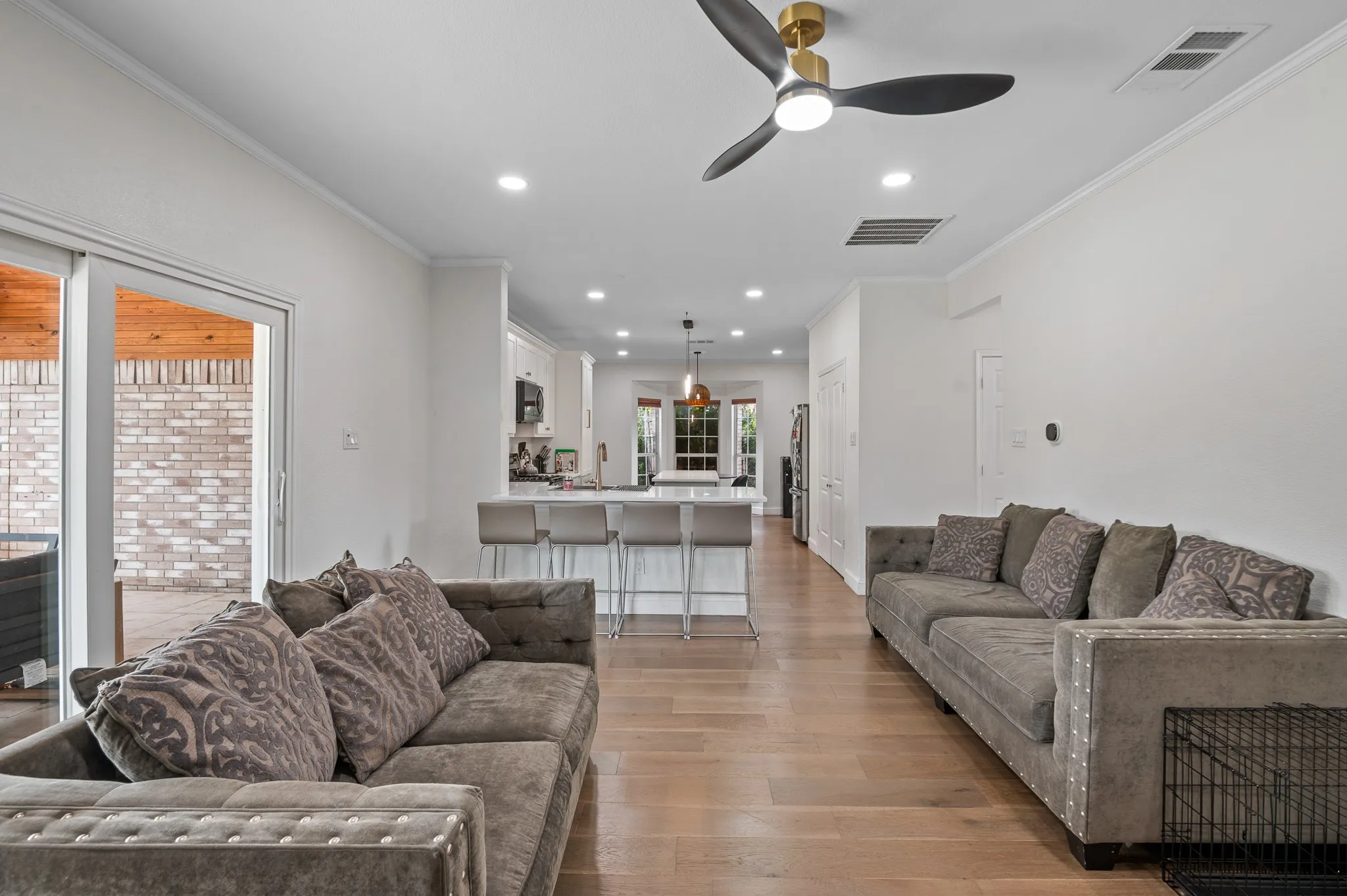 Single Family Residence For Sale in Collin County , 1314 Kenshire Court, Allen, Texas 75013, 5 Bedroom, 3 Bathroom, 2 Garage spaces, 2,364 Sqft, built in 1998, mls#21402810, Real Estate Agent in Allen, Homes For Sale in Collin county, Homes For Sale in Allen, Realtor in Allen Texas, Real Estate Brokerage Independent Realty Texas, Luminita Cordes Realtor