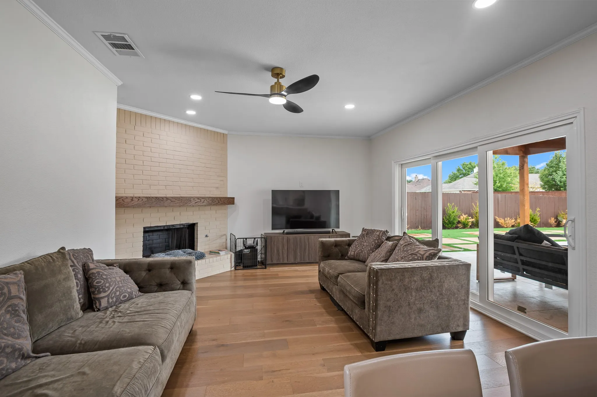 Single Family Residence For Sale in Collin County , 1314 Kenshire Court, Allen, Texas 75013, 5 Bedroom, 3 Bathroom, 2 Garage spaces, 2,364 Sqft, built in 1998, mls#21402810, Real Estate Agent in Allen, Homes For Sale in Collin county, Homes For Sale in Allen, Realtor in Allen Texas, Real Estate Brokerage Independent Realty Texas, Luminita Cordes Realtor