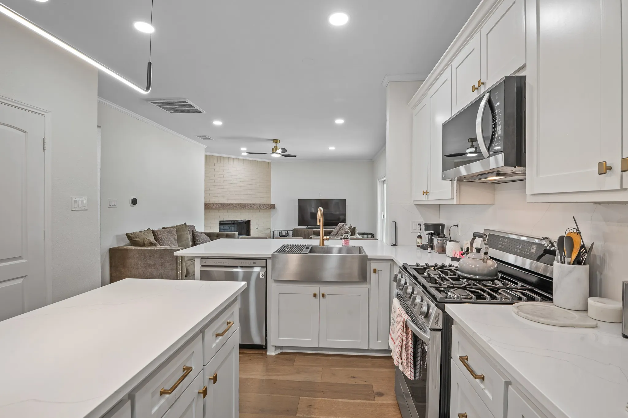 Single Family Residence For Sale in Collin County , 1314 Kenshire Court, Allen, Texas 75013, 5 Bedroom, 3 Bathroom, 2 Garage spaces, 2,364 Sqft, built in 1998, mls#21402810, Real Estate Agent in Allen, Homes For Sale in Collin county, Homes For Sale in Allen, Realtor in Allen Texas, Real Estate Brokerage Independent Realty Texas, Luminita Cordes Realtor