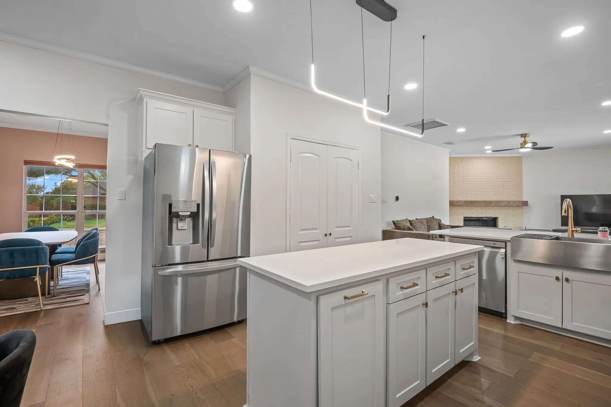 Single Family Residence For Sale in Collin County , 1314 Kenshire Court, Allen, Texas 75013, 5 Bedroom, 3 Bathroom, 2 Garage spaces, 2,364 Sqft, built in 1998, mls#21402810, Real Estate Agent in Allen, Homes For Sale in Collin county, Homes For Sale in Allen, Realtor in Allen Texas, Real Estate Brokerage Independent Realty Texas, Luminita Cordes Realtor