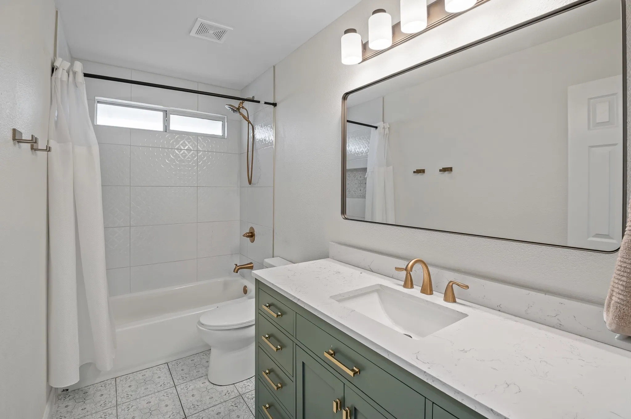 Single Family Residence For Sale in Collin County , 1314 Kenshire Court, Allen, Texas 75013, 5 Bedroom, 3 Bathroom, 2 Garage spaces, 2,364 Sqft, built in 1998, mls#21402810, Real Estate Agent in Allen, Homes For Sale in Collin county, Homes For Sale in Allen, Realtor in Allen Texas, Real Estate Brokerage Independent Realty Texas, Luminita Cordes Realtor