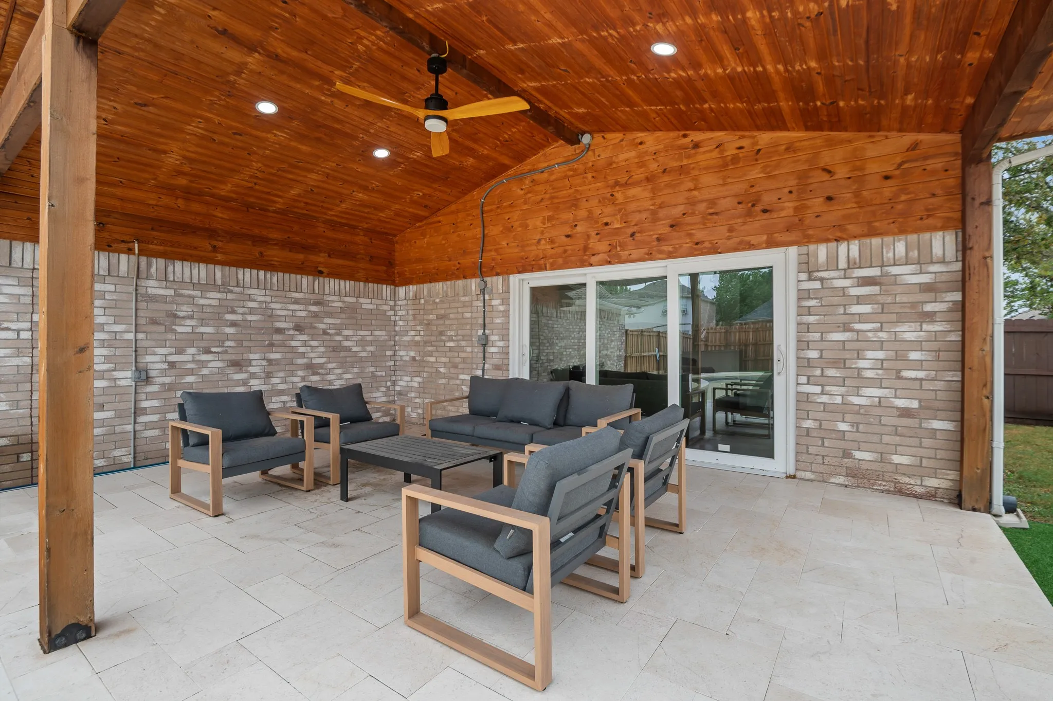 Single Family Residence For Sale in Collin County , 1314 Kenshire Court, Allen, Texas 75013, 5 Bedroom, 3 Bathroom, 2 Garage spaces, 2,364 Sqft, built in 1998, mls#21402810, Real Estate Agent in Allen, Homes For Sale in Collin county, Homes For Sale in Allen, Realtor in Allen Texas, Real Estate Brokerage Independent Realty Texas, Luminita Cordes Realtor