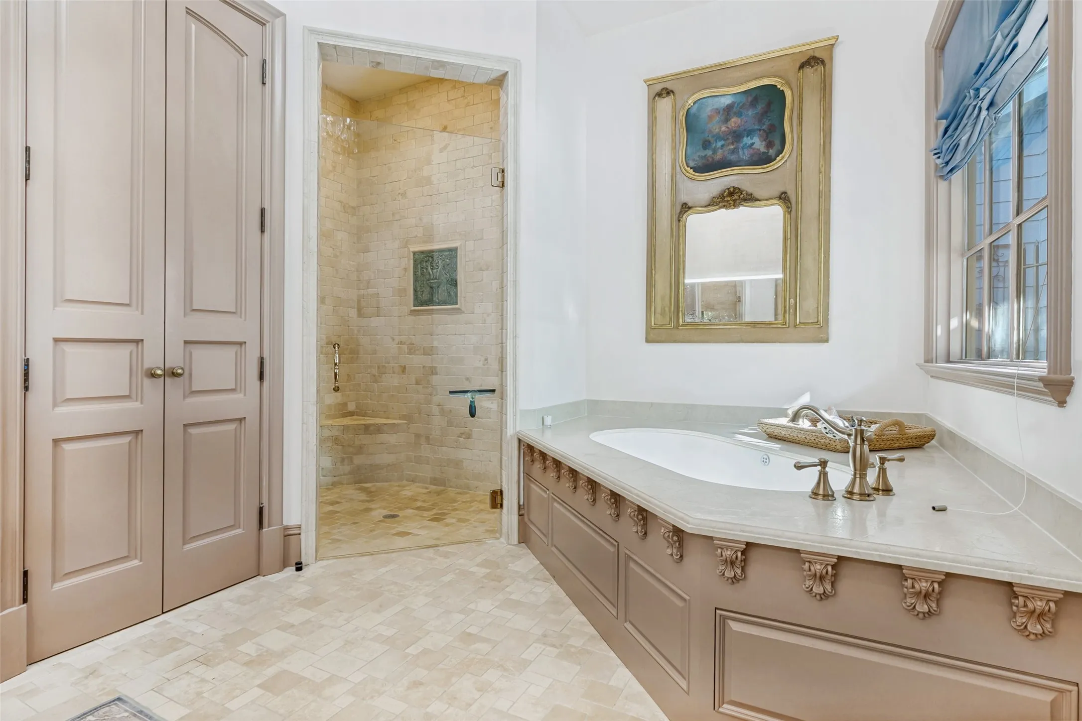 Single Family Residence For Sale in Dallas County , 4327 Irving Avenue, Dallas, Texas 75219, 4 Bedroom, 5 Bathroom, 2 Garage spaces, 4,902 Sqft, built in 2014, mls#21400378, Real Estate Agent in Dallas, Homes For Sale in Dallas county, Homes For Sale in Dallas, Realtor in Dallas Texas, Real Estate Brokerage Independent Realty Texas, Luminita Cordes Realtor