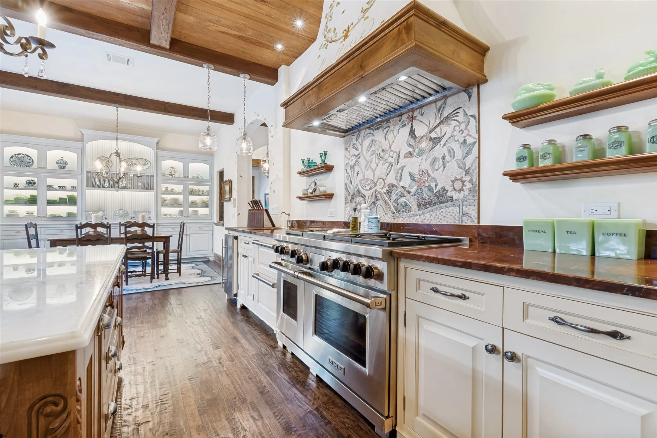 Single Family Residence For Sale in Dallas County , 4327 Irving Avenue, Dallas, Texas 75219, 4 Bedroom, 5 Bathroom, 2 Garage spaces, 4,902 Sqft, built in 2014, mls#21400378, Real Estate Agent in Dallas, Homes For Sale in Dallas county, Homes For Sale in Dallas, Realtor in Dallas Texas, Real Estate Brokerage Independent Realty Texas, Luminita Cordes Realtor