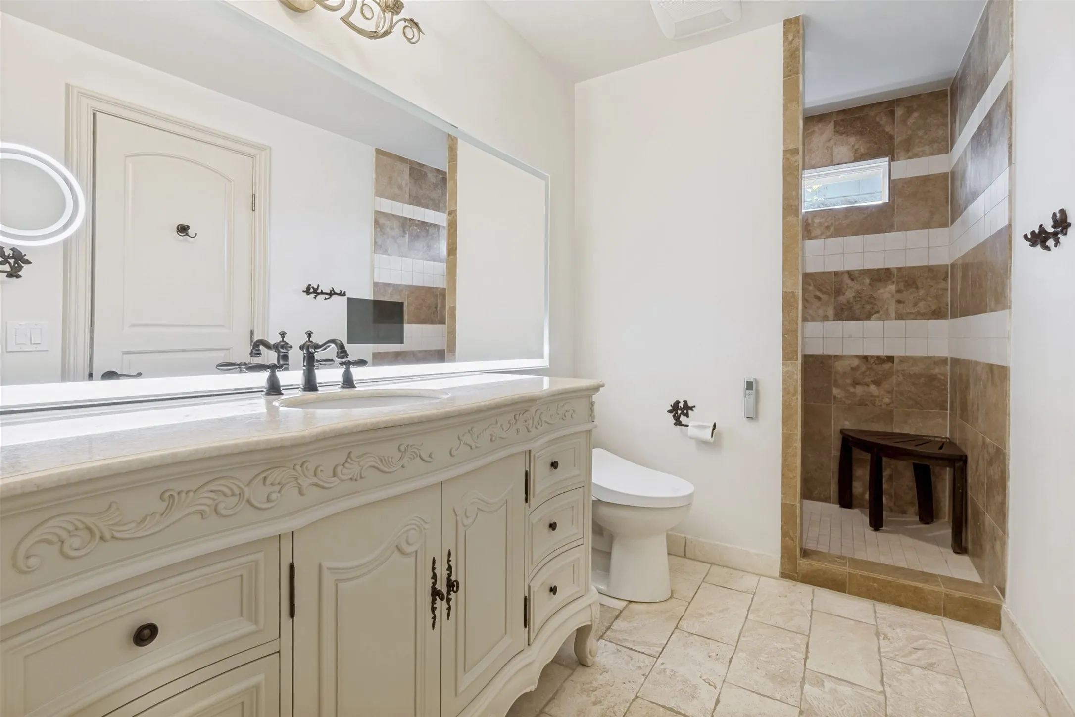 Single Family Residence For Sale in Dallas County , 4327 Irving Avenue, Dallas, Texas 75219, 4 Bedroom, 5 Bathroom, 2 Garage spaces, 4,902 Sqft, built in 2014, mls#21400378, Real Estate Agent in Dallas, Homes For Sale in Dallas county, Homes For Sale in Dallas, Realtor in Dallas Texas, Real Estate Brokerage Independent Realty Texas, Luminita Cordes Realtor