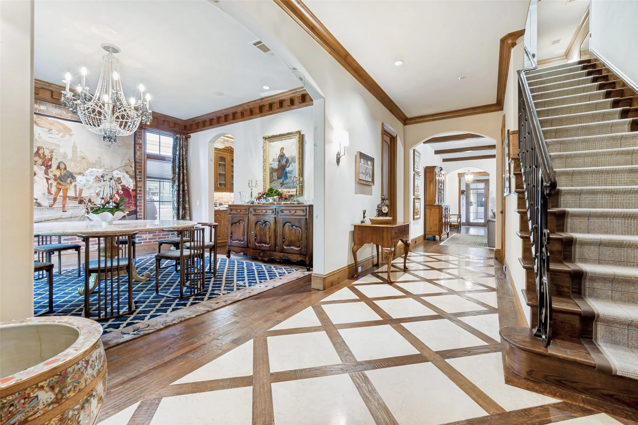 Single Family Residence For Sale in Dallas County , 4327 Irving Avenue, Dallas, Texas 75219, 4 Bedroom, 5 Bathroom, 2 Garage spaces, 4,902 Sqft, built in 2014, mls#21400378, Real Estate Agent in Dallas, Homes For Sale in Dallas county, Homes For Sale in Dallas, Realtor in Dallas Texas, Real Estate Brokerage Independent Realty Texas, Luminita Cordes Realtor