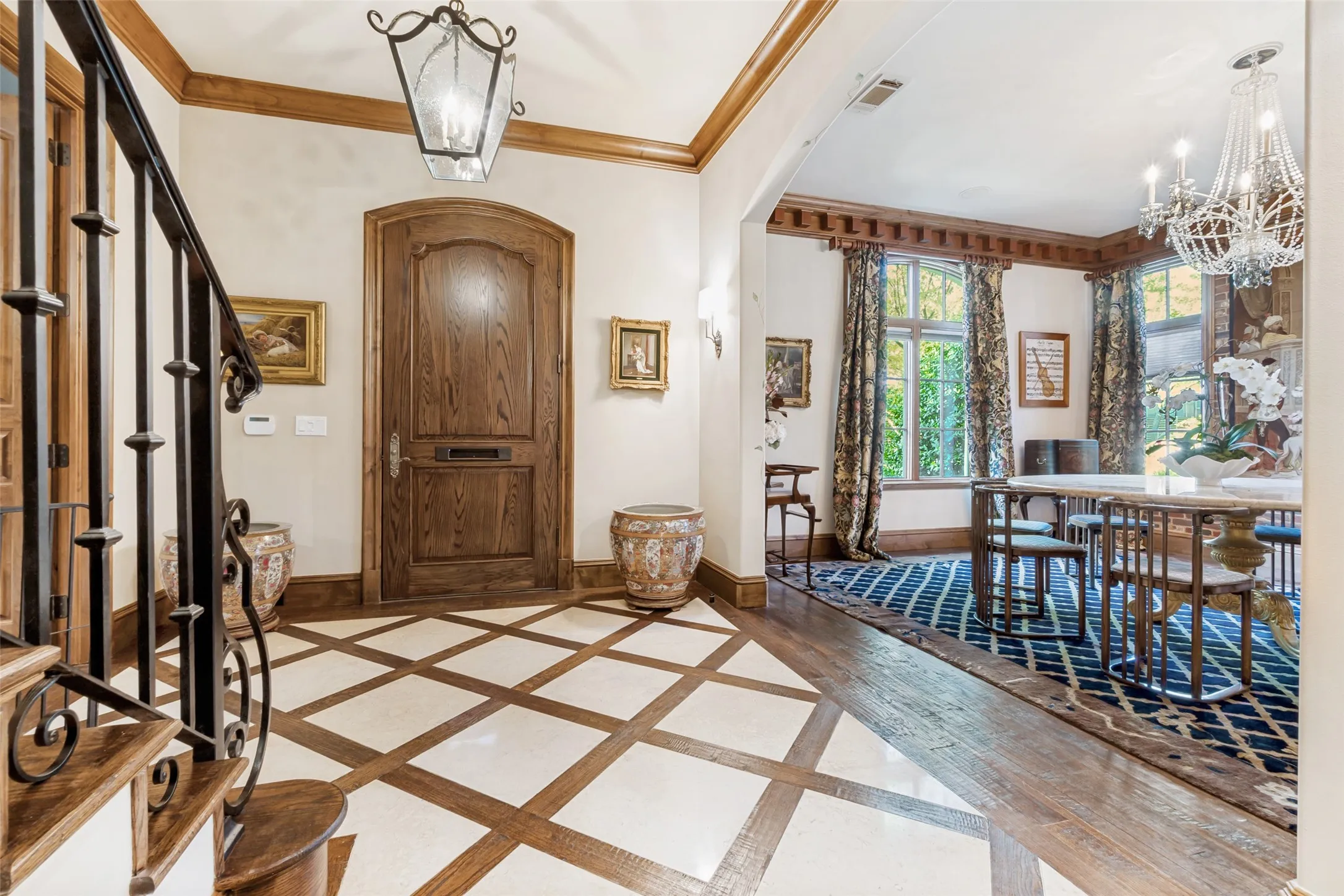 Single Family Residence For Sale in Dallas County , 4327 Irving Avenue, Dallas, Texas 75219, 4 Bedroom, 5 Bathroom, 2 Garage spaces, 4,902 Sqft, built in 2014, mls#21400378, Real Estate Agent in Dallas, Homes For Sale in Dallas county, Homes For Sale in Dallas, Realtor in Dallas Texas, Real Estate Brokerage Independent Realty Texas, Luminita Cordes Realtor