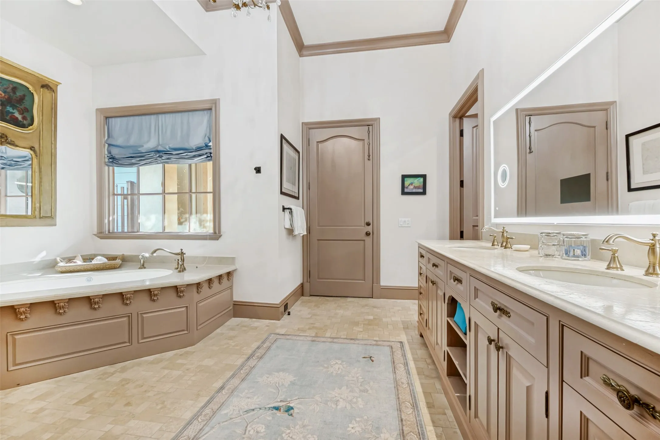Single Family Residence For Sale in Dallas County , 4327 Irving Avenue, Dallas, Texas 75219, 4 Bedroom, 5 Bathroom, 2 Garage spaces, 4,902 Sqft, built in 2014, mls#21400378, Real Estate Agent in Dallas, Homes For Sale in Dallas county, Homes For Sale in Dallas, Realtor in Dallas Texas, Real Estate Brokerage Independent Realty Texas, Luminita Cordes Realtor