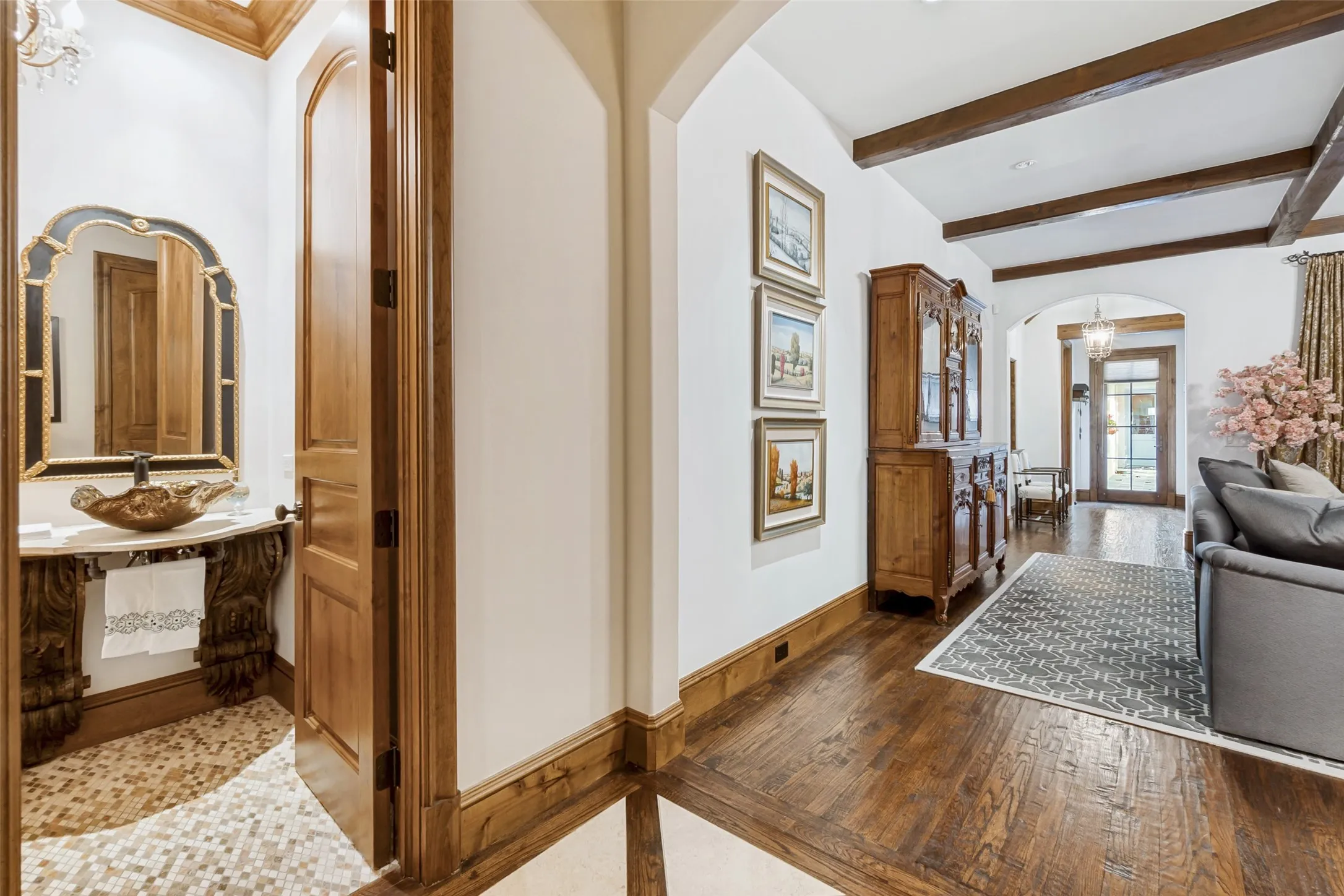 Single Family Residence For Sale in Dallas County , 4327 Irving Avenue, Dallas, Texas 75219, 4 Bedroom, 5 Bathroom, 2 Garage spaces, 4,902 Sqft, built in 2014, mls#21400378, Real Estate Agent in Dallas, Homes For Sale in Dallas county, Homes For Sale in Dallas, Realtor in Dallas Texas, Real Estate Brokerage Independent Realty Texas, Luminita Cordes Realtor