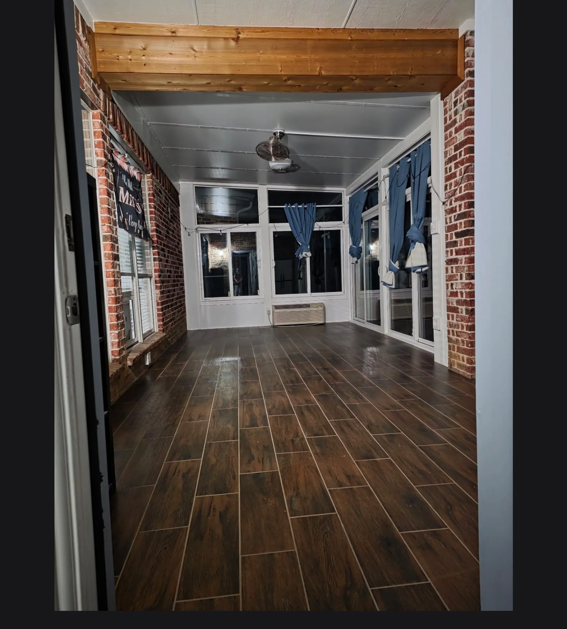 Single Family Residence For Sale in Denton County , 104 Olives Branch, Shady Shores, Texas 76208, 4 Bedroom, 3 Bathroom, 3 Garage spaces, 3,138 Sqft, built in 1999, mls#21403312, Real Estate Agent in Shady Shores, Homes For Sale in Denton county, Homes For Sale in Shady Shores, Realtor in Shady Shores Texas, Real Estate Brokerage Independent Realty Texas, Luminita Cordes Realtor