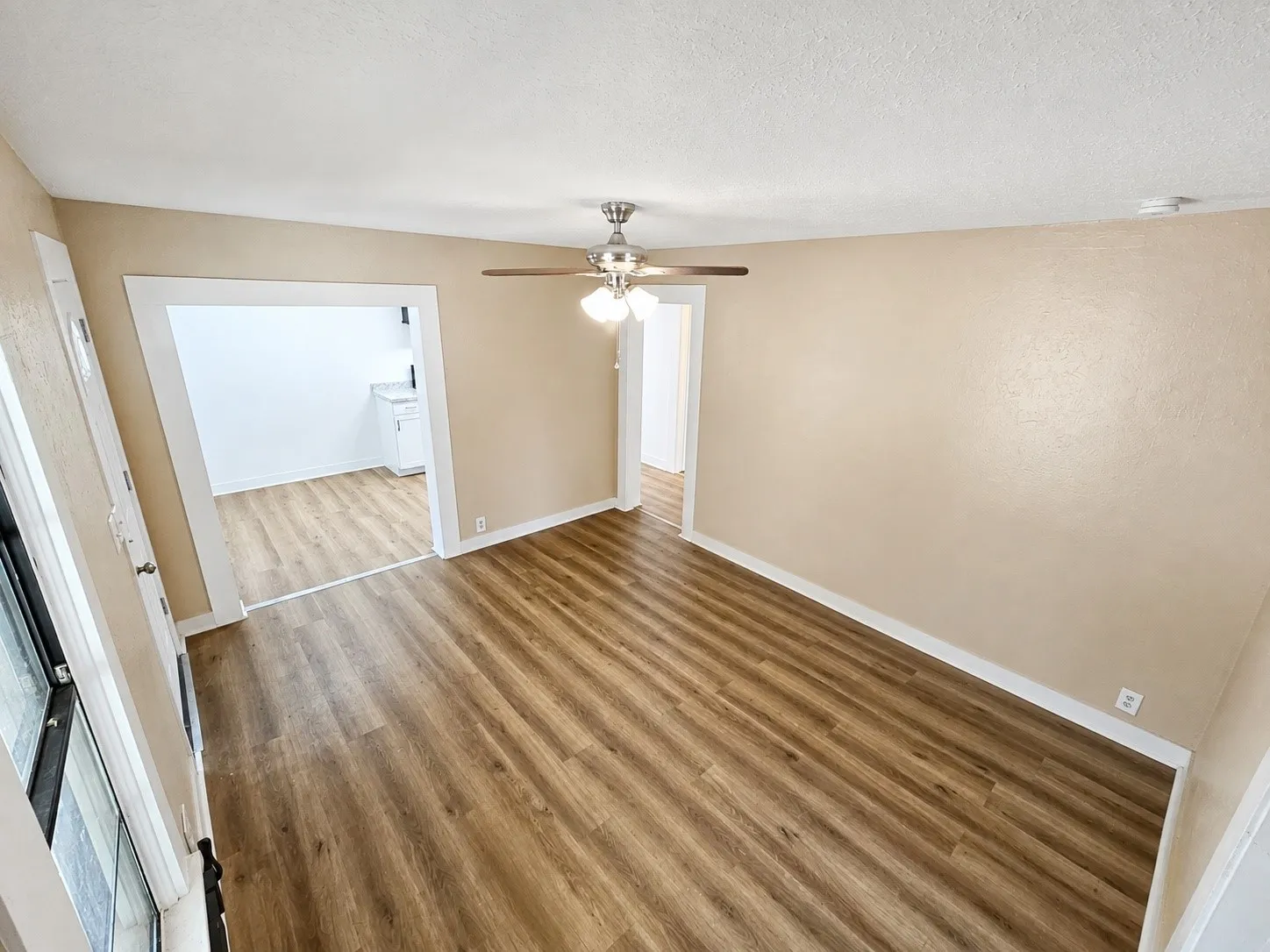 Single Family Residence For Rent in Franklin (TX) County , 122 Olive Street, Mount Vernon, Texas 75457, 2 Bedroom, 1 Bathroom, Garage spaces, 912 Sqft, built in 1960, mls#21403336, Real Estate Agent in Mount Vernon, Homes For Rent in Franklin (TX) county, Homes For Rent in Mount Vernon, Realtor in Mount Vernon Texas, Real Estate Brokerage Independent Realty Texas, Luminita Cordes Realtor