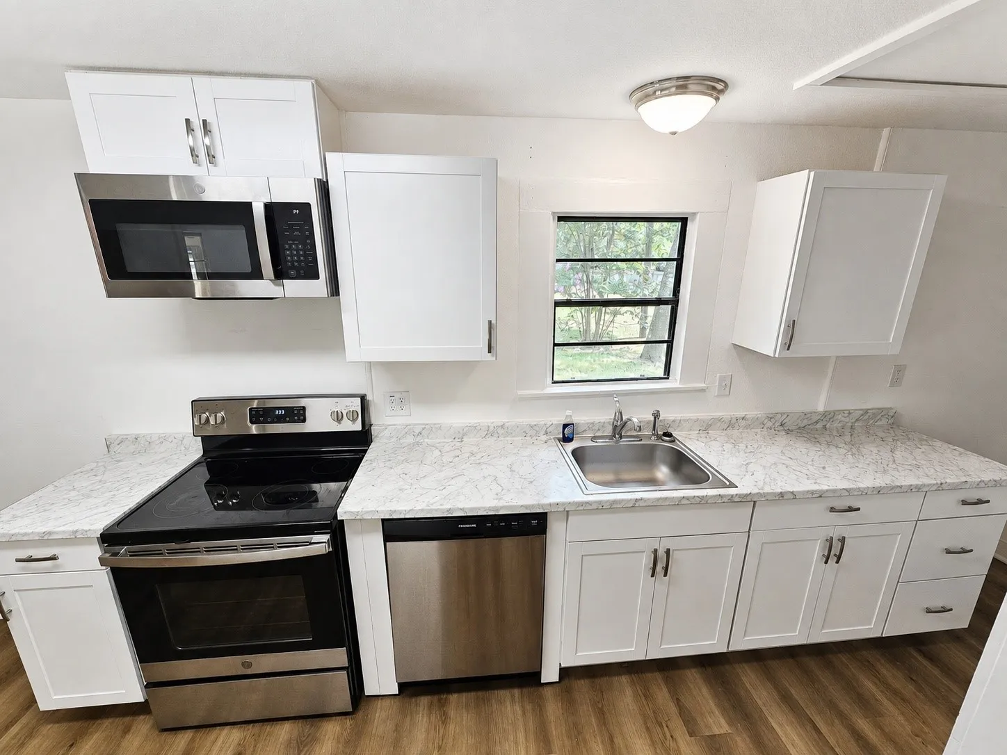 Single Family Residence For Rent in Franklin (TX) County , 122 Olive Street, Mount Vernon, Texas 75457, 2 Bedroom, 1 Bathroom, Garage spaces, 912 Sqft, built in 1960, mls#21403336, Real Estate Agent in Mount Vernon, Homes For Rent in Franklin (TX) county, Homes For Rent in Mount Vernon, Realtor in Mount Vernon Texas, Real Estate Brokerage Independent Realty Texas, Luminita Cordes Realtor