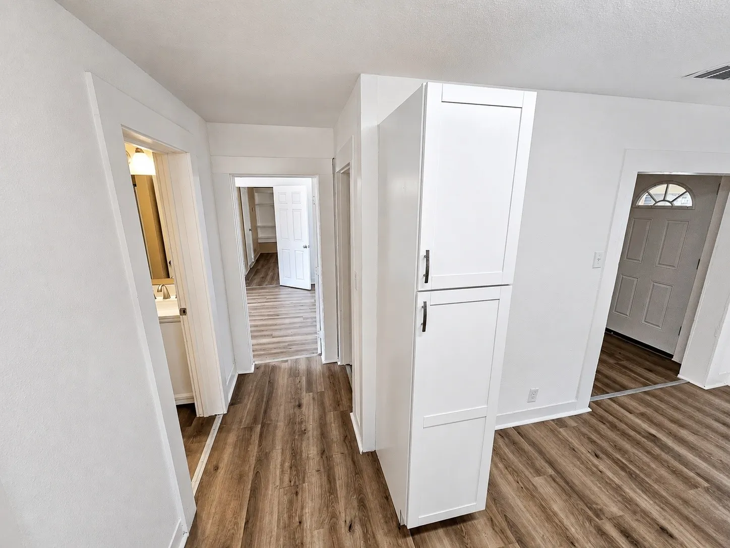 Single Family Residence For Rent in Franklin (TX) County , 122 Olive Street, Mount Vernon, Texas 75457, 2 Bedroom, 1 Bathroom, Garage spaces, 912 Sqft, built in 1960, mls#21403336, Real Estate Agent in Mount Vernon, Homes For Rent in Franklin (TX) county, Homes For Rent in Mount Vernon, Realtor in Mount Vernon Texas, Real Estate Brokerage Independent Realty Texas, Luminita Cordes Realtor