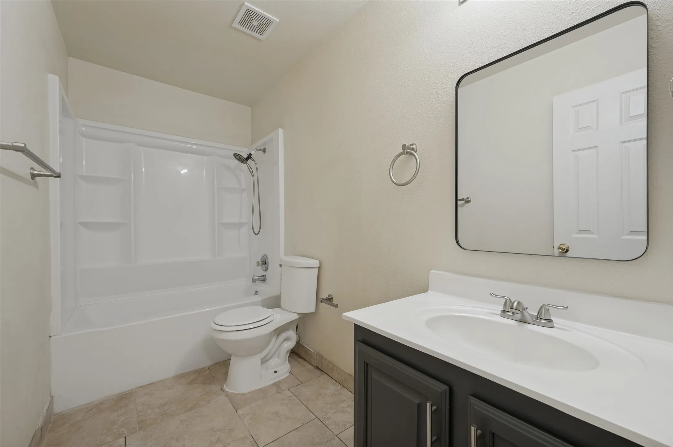 Single Family Residence For Rent in Denton County , 1905 Peppertree Drive, Little Elm, Texas 75068, 5 Bedroom, 3 Bathroom, 2 Garage spaces, 3,222 Sqft, built in 2002, mls#21403342, Real Estate Agent in Little Elm, Homes For Rent in Denton county, Homes For Rent in Little Elm, Realtor in Little Elm Texas, Real Estate Brokerage Independent Realty Texas, Luminita Cordes Realtor