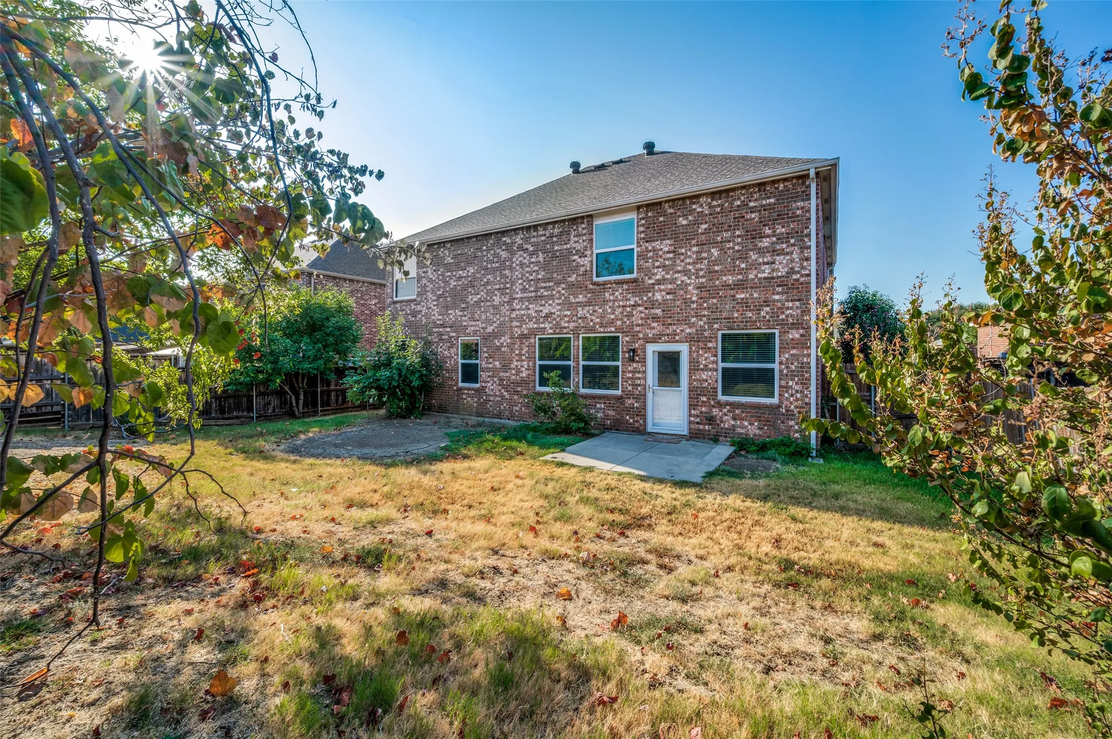 Single Family Residence For Rent in Denton County , 1905 Peppertree Drive, Little Elm, Texas 75068, 5 Bedroom, 3 Bathroom, 2 Garage spaces, 3,222 Sqft, built in 2002, mls#21403342, Real Estate Agent in Little Elm, Homes For Rent in Denton county, Homes For Rent in Little Elm, Realtor in Little Elm Texas, Real Estate Brokerage Independent Realty Texas, Luminita Cordes Realtor