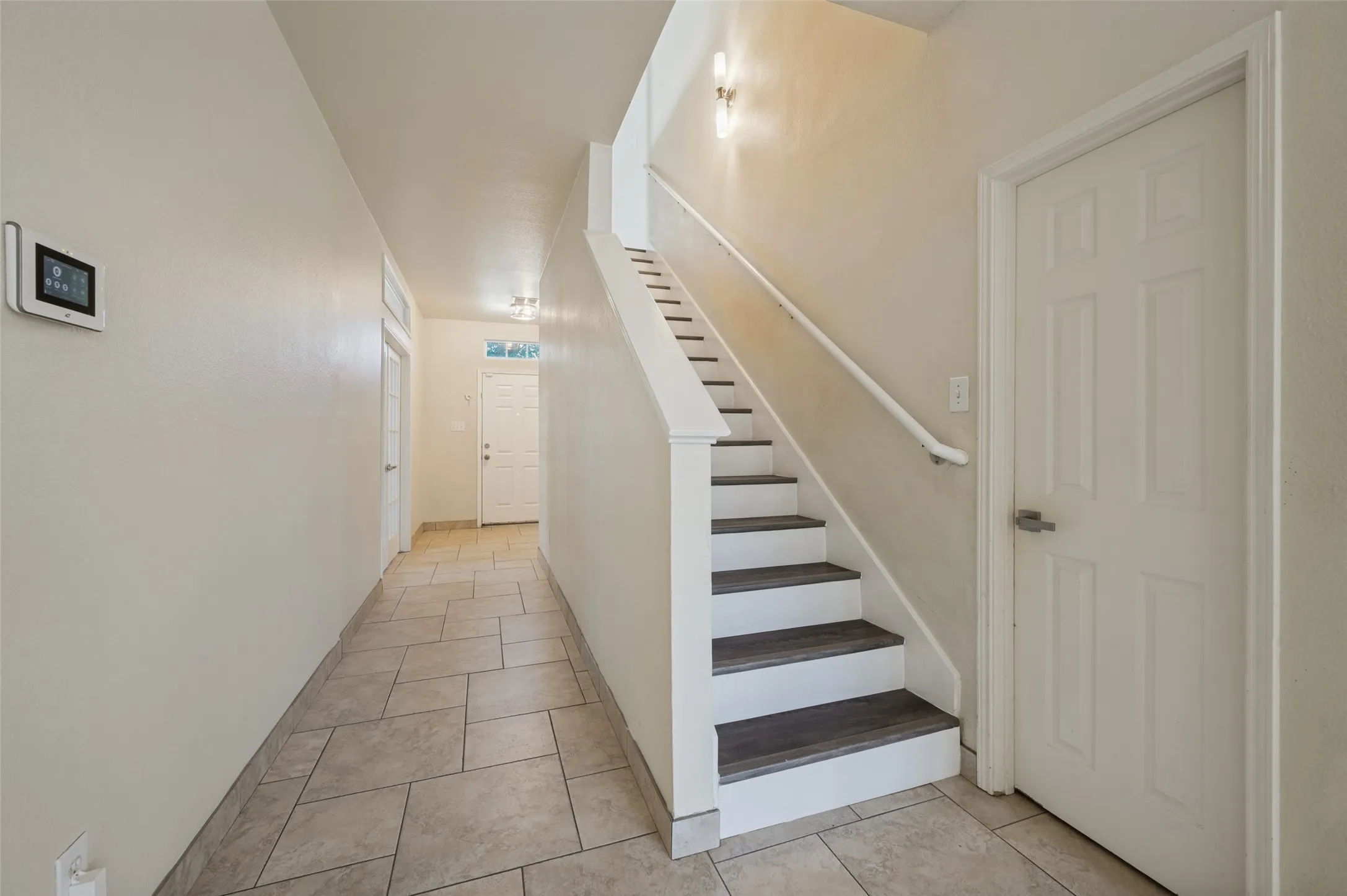 Single Family Residence For Rent in Denton County , 1905 Peppertree Drive, Little Elm, Texas 75068, 5 Bedroom, 3 Bathroom, 2 Garage spaces, 3,222 Sqft, built in 2002, mls#21403342, Real Estate Agent in Little Elm, Homes For Rent in Denton county, Homes For Rent in Little Elm, Realtor in Little Elm Texas, Real Estate Brokerage Independent Realty Texas, Luminita Cordes Realtor