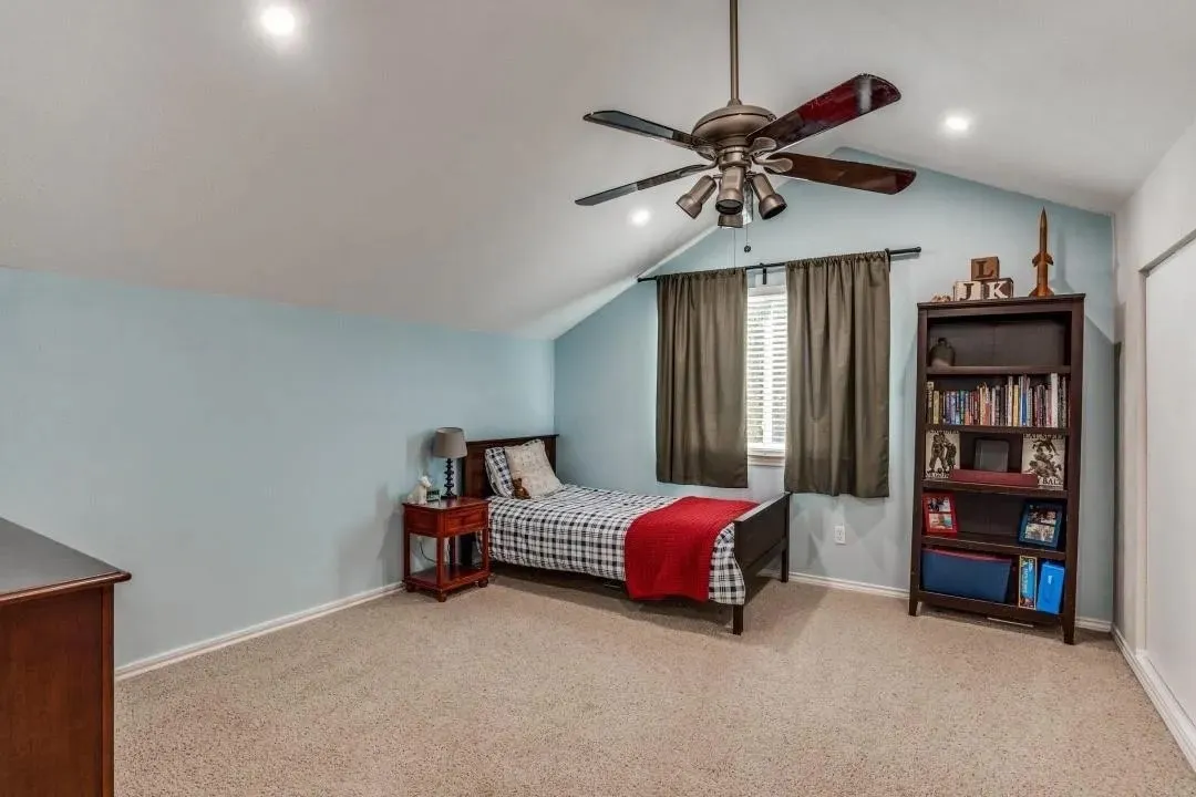 Single Family Residence For Rent in Dallas County , 2116 Oak Brook Drive, Richardson, Texas 75081, 4 Bedroom, 4 Bathroom, 2 Garage spaces, 2,084 Sqft, built in 1974, mls#21403026, Real Estate Agent in Richardson, Homes For Rent in Dallas county, Homes For Rent in Richardson, Realtor in Richardson Texas, Real Estate Brokerage Independent Realty Texas, Luminita Cordes Realtor