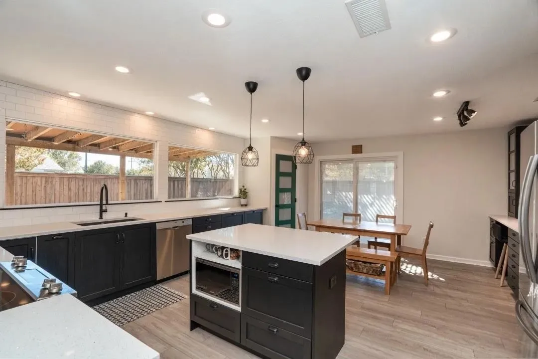 Single Family Residence For Rent in Dallas County , 2116 Oak Brook Drive, Richardson, Texas 75081, 4 Bedroom, 4 Bathroom, 2 Garage spaces, 2,084 Sqft, built in 1974, mls#21403026, Real Estate Agent in Richardson, Homes For Rent in Dallas county, Homes For Rent in Richardson, Realtor in Richardson Texas, Real Estate Brokerage Independent Realty Texas, Luminita Cordes Realtor