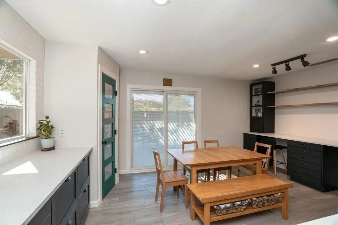 Single Family Residence For Rent in Dallas County , 2116 Oak Brook Drive, Richardson, Texas 75081, 4 Bedroom, 4 Bathroom, 2 Garage spaces, 2,084 Sqft, built in 1974, mls#21403026, Real Estate Agent in Richardson, Homes For Rent in Dallas county, Homes For Rent in Richardson, Realtor in Richardson Texas, Real Estate Brokerage Independent Realty Texas, Luminita Cordes Realtor