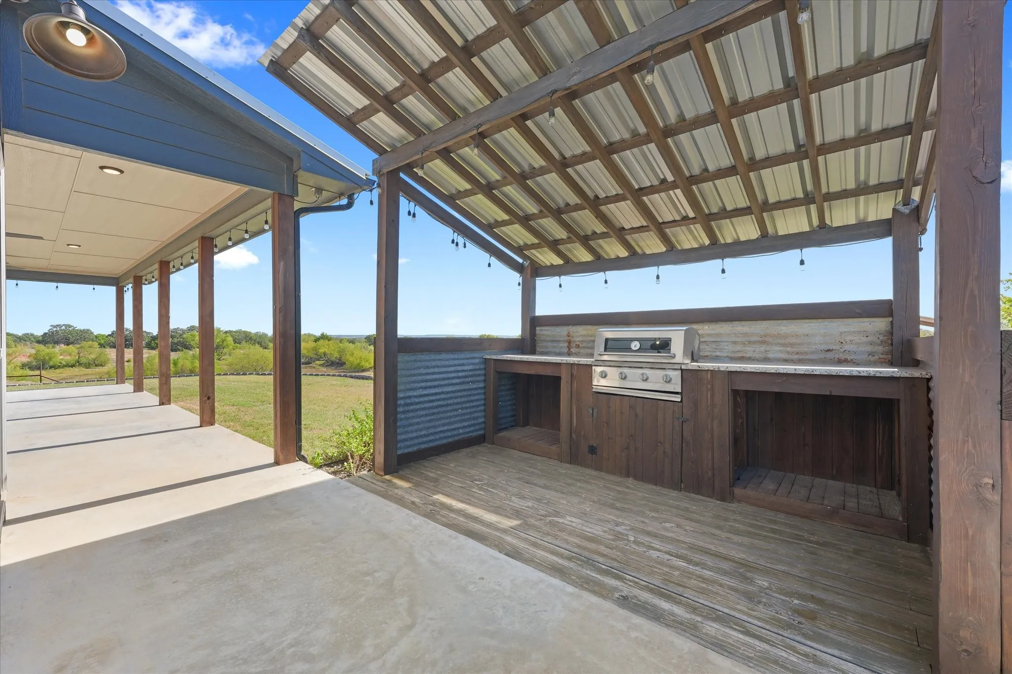 Single Family Residence For Sale in Montague County , 1458 Jim Harry Loop, Sunset, Texas 76270, 3 Bedroom, 4 Bathroom, 4 Garage spaces, 1,878 Sqft, built in 2019, mls#21403347, Real Estate Agent in Sunset, Homes For Sale in Montague county, Homes For Sale in Sunset, Realtor in Sunset Texas, Real Estate Brokerage Independent Realty Texas, Luminita Cordes Realtor