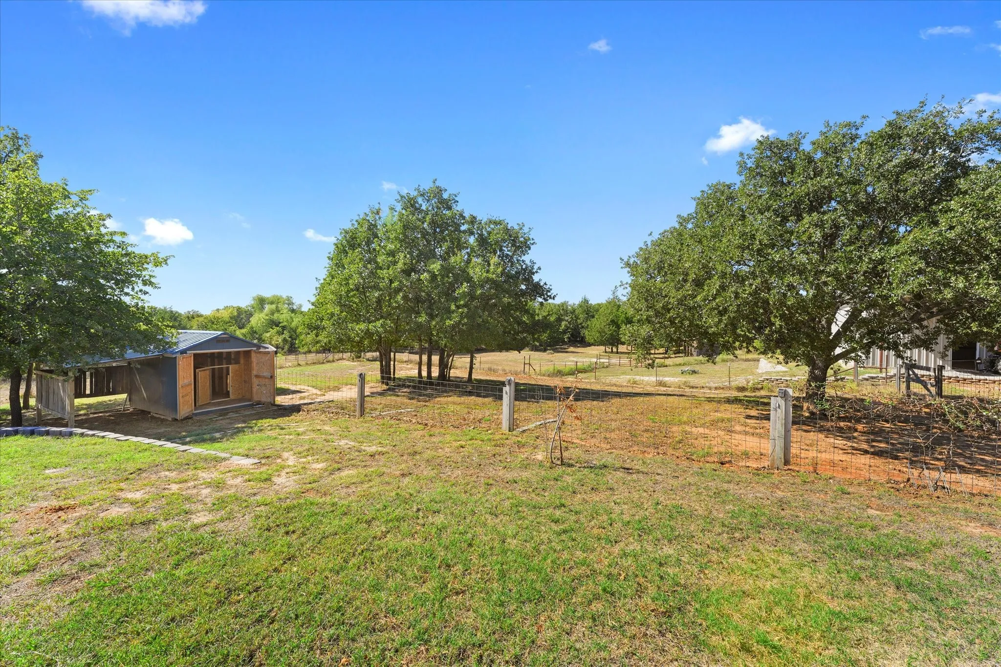 Single Family Residence For Sale in Montague County , 1458 Jim Harry Loop, Sunset, Texas 76270, 3 Bedroom, 4 Bathroom, 4 Garage spaces, 1,878 Sqft, built in 2019, mls#21403347, Real Estate Agent in Sunset, Homes For Sale in Montague county, Homes For Sale in Sunset, Realtor in Sunset Texas, Real Estate Brokerage Independent Realty Texas, Luminita Cordes Realtor