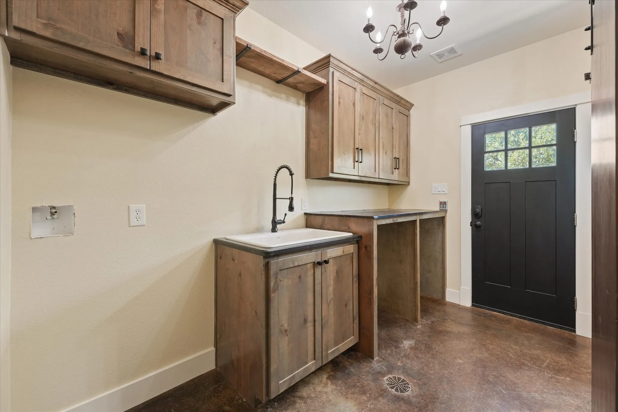 Single Family Residence For Sale in Montague County , 1458 Jim Harry Loop, Sunset, Texas 76270, 3 Bedroom, 4 Bathroom, 4 Garage spaces, 1,878 Sqft, built in 2019, mls#21403347, Real Estate Agent in Sunset, Homes For Sale in Montague county, Homes For Sale in Sunset, Realtor in Sunset Texas, Real Estate Brokerage Independent Realty Texas, Luminita Cordes Realtor