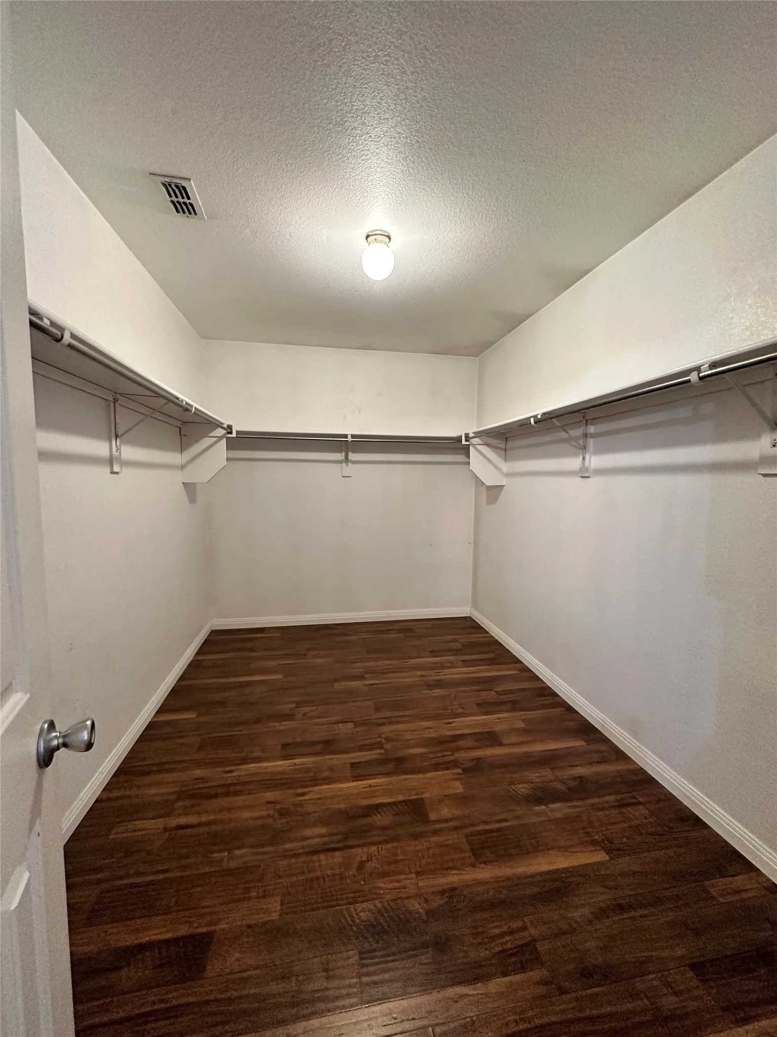 Single Family Residence For Rent in Collin County , 2013 Helmoken Falls Drive, Anna, Texas 75409, 4 Bedroom, 3 Bathroom, Garage spaces, 2,696 Sqft, built in 2005, mls#21403354, Real Estate Agent in Anna, Homes For Rent in Collin county, Homes For Rent in Anna, Realtor in Anna Texas, Real Estate Brokerage Independent Realty Texas, Luminita Cordes Realtor