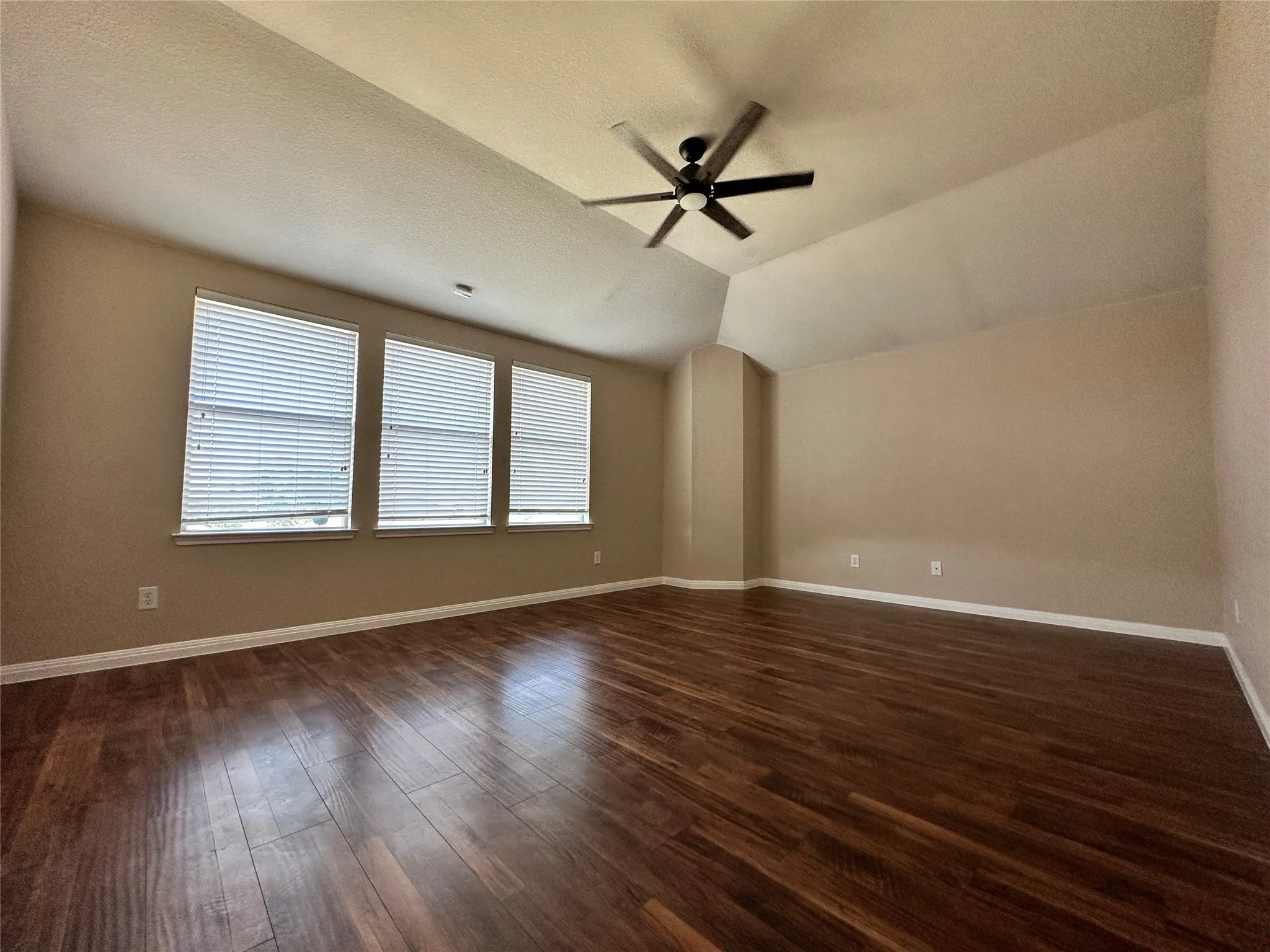 Single Family Residence For Rent in Collin County , 2013 Helmoken Falls Drive, Anna, Texas 75409, 4 Bedroom, 3 Bathroom, Garage spaces, 2,696 Sqft, built in 2005, mls#21403354, Real Estate Agent in Anna, Homes For Rent in Collin county, Homes For Rent in Anna, Realtor in Anna Texas, Real Estate Brokerage Independent Realty Texas, Luminita Cordes Realtor