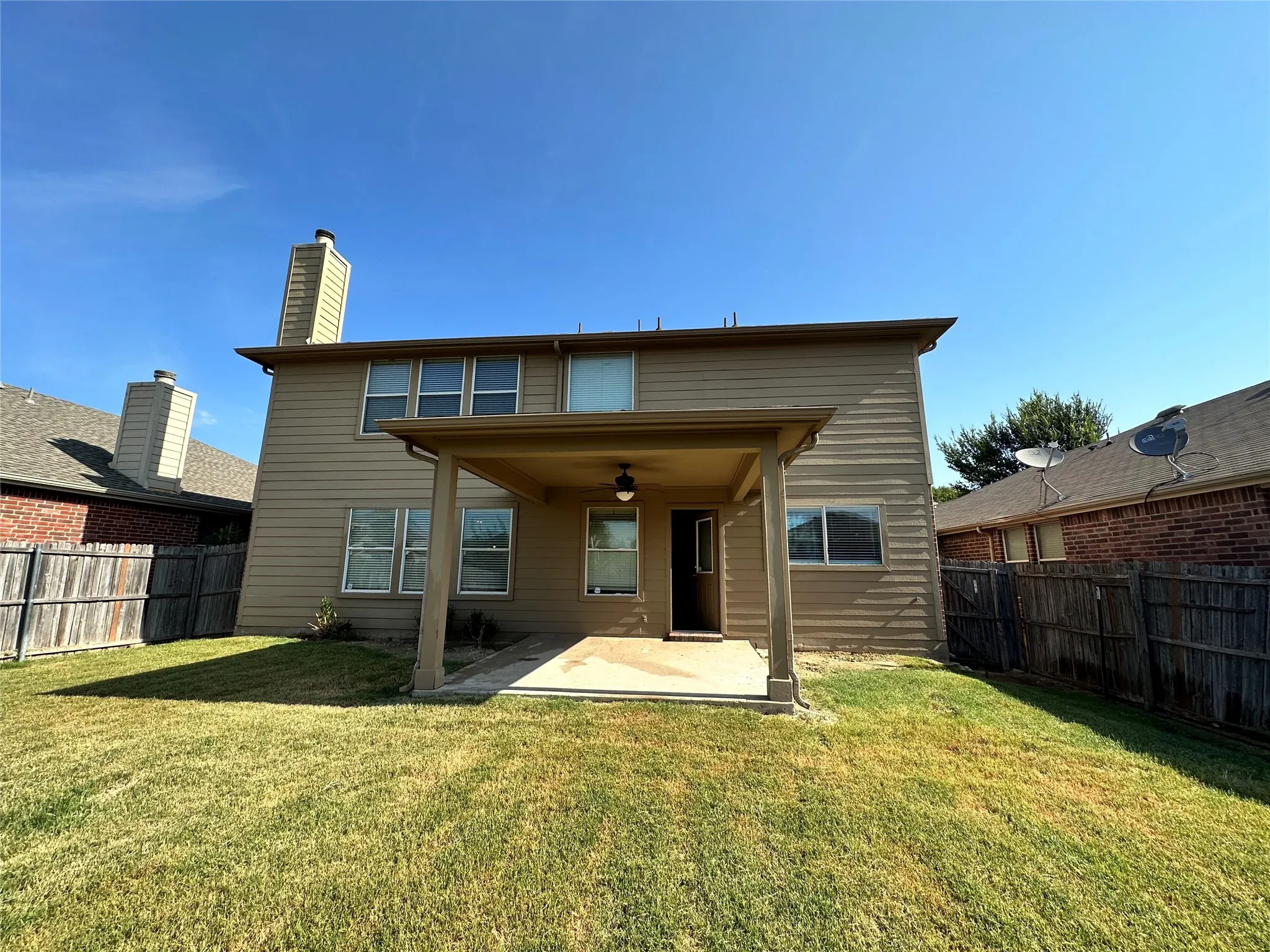Single Family Residence For Rent in Collin County , 2013 Helmoken Falls Drive, Anna, Texas 75409, 4 Bedroom, 3 Bathroom, Garage spaces, 2,696 Sqft, built in 2005, mls#21403354, Real Estate Agent in Anna, Homes For Rent in Collin county, Homes For Rent in Anna, Realtor in Anna Texas, Real Estate Brokerage Independent Realty Texas, Luminita Cordes Realtor