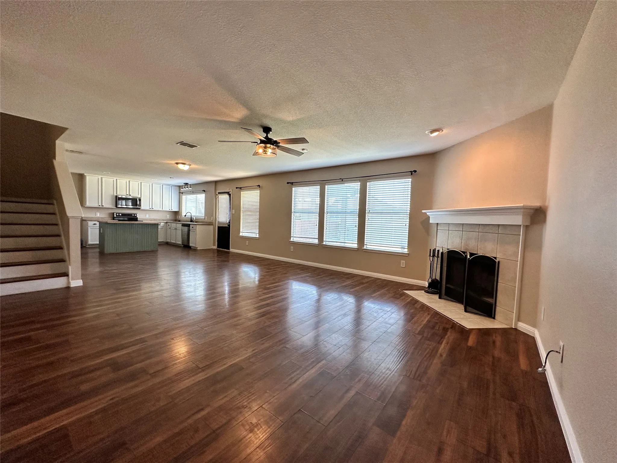 Single Family Residence For Rent in Collin County , 2013 Helmoken Falls Drive, Anna, Texas 75409, 4 Bedroom, 3 Bathroom, Garage spaces, 2,696 Sqft, built in 2005, mls#21403354, Real Estate Agent in Anna, Homes For Rent in Collin county, Homes For Rent in Anna, Realtor in Anna Texas, Real Estate Brokerage Independent Realty Texas, Luminita Cordes Realtor