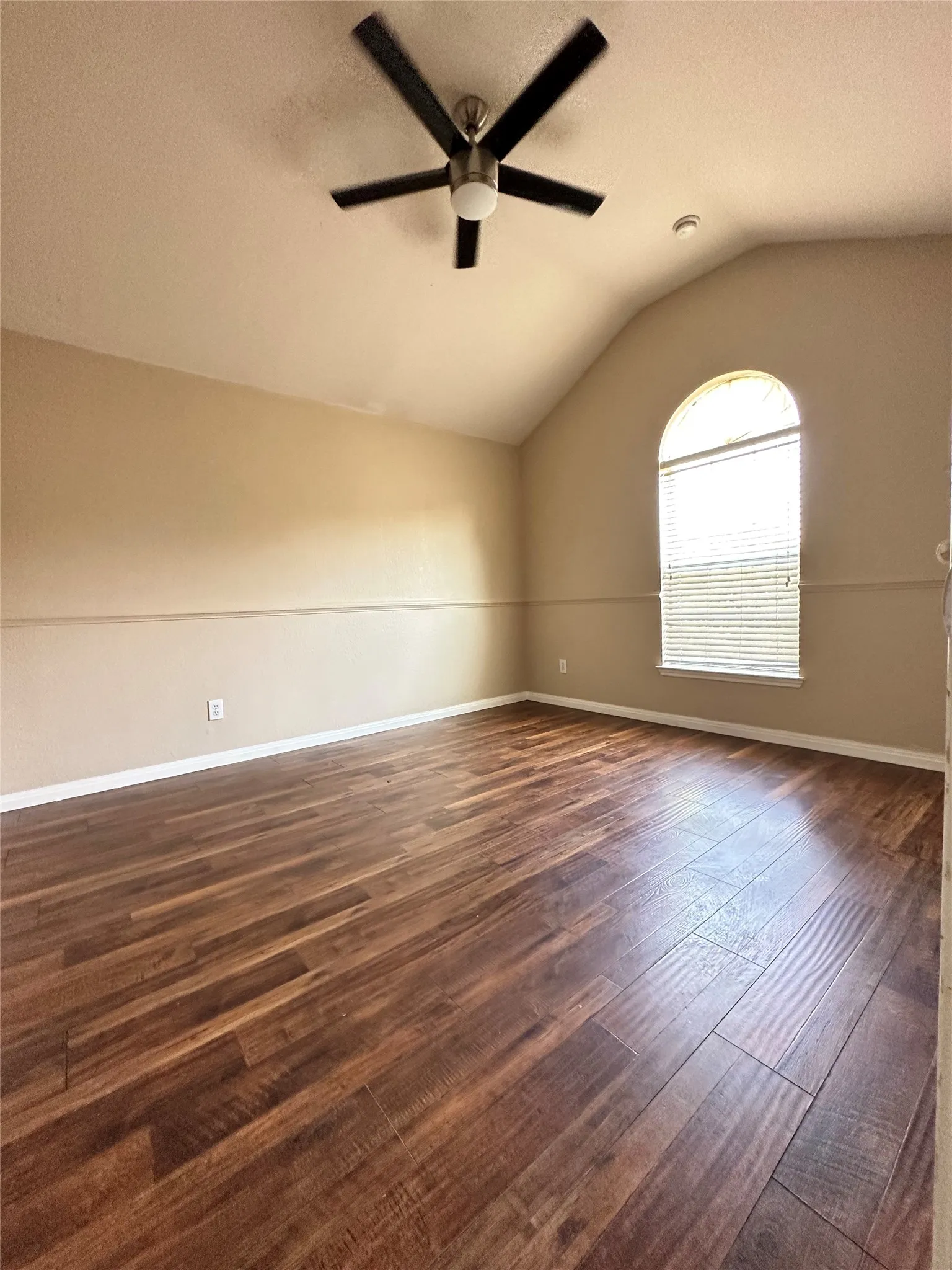 Single Family Residence For Rent in Collin County , 2013 Helmoken Falls Drive, Anna, Texas 75409, 4 Bedroom, 3 Bathroom, Garage spaces, 2,696 Sqft, built in 2005, mls#21403354, Real Estate Agent in Anna, Homes For Rent in Collin county, Homes For Rent in Anna, Realtor in Anna Texas, Real Estate Brokerage Independent Realty Texas, Luminita Cordes Realtor
