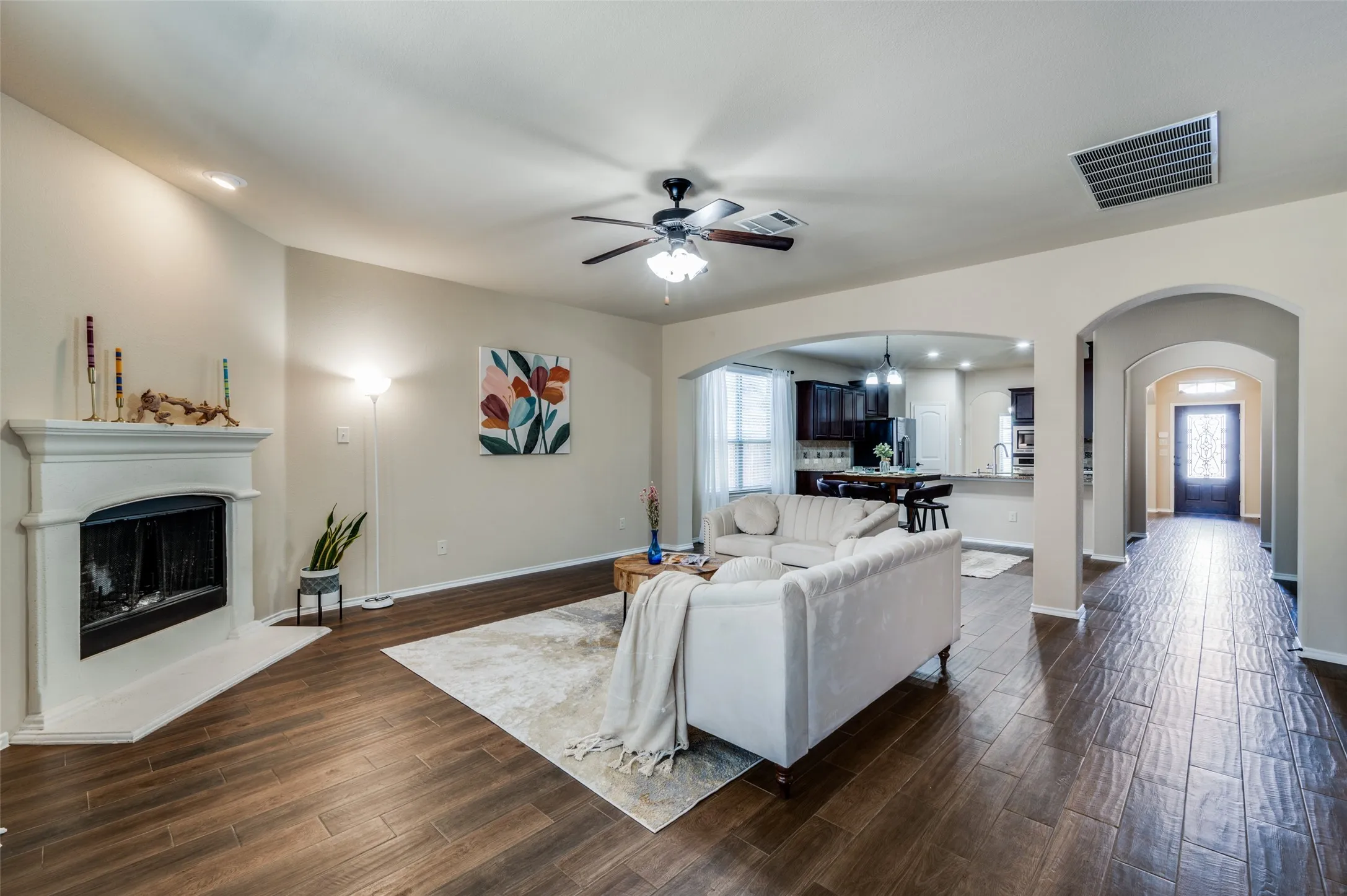 Single Family Residence For Rent in Collin County , 200 Mount Olive Avenue, Mc Kinney, Texas 75072, 4 Bedroom, 4 Bathroom, 2 Garage spaces, 3,066 Sqft, built in 2016, mls#21403352, Real Estate Agent in Mc Kinney, Homes For Rent in Collin county, Homes For Rent in Mc Kinney, Realtor in Mc Kinney Texas, Real Estate Brokerage Independent Realty Texas, Luminita Cordes Realtor