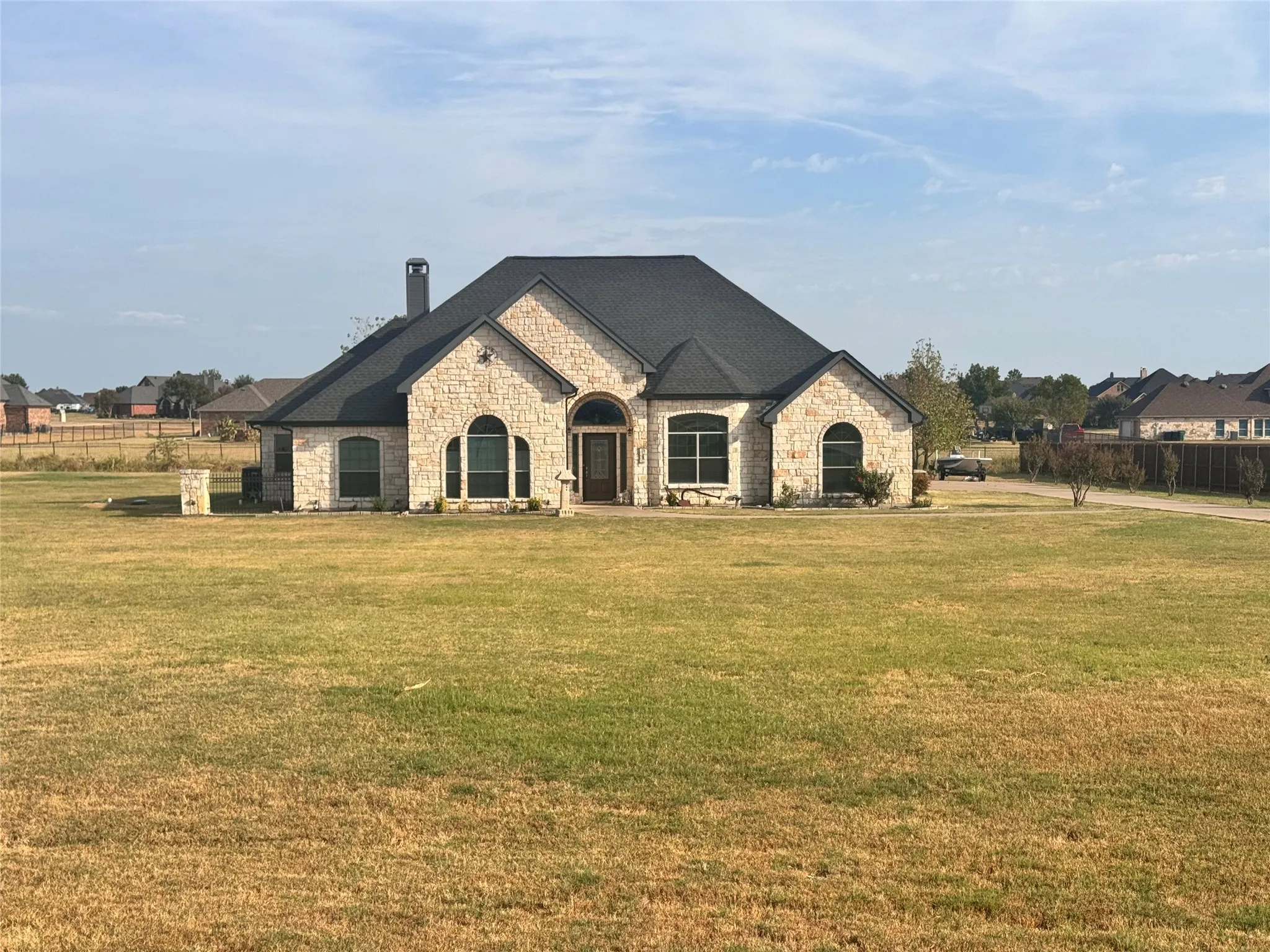 Single Family Residence For Sale in Kaufman County , 3177 Belmont Lane, Terrell, Texas 75160, 4 Bedroom, 3 Bathroom, 3 Garage spaces, 2,600 Sqft, built in 2005, mls#21403355, Real Estate Agent in Terrell, Homes For Sale in Kaufman county, Homes For Sale in Terrell, Realtor in Terrell Texas, Real Estate Brokerage Independent Realty Texas, Luminita Cordes Realtor