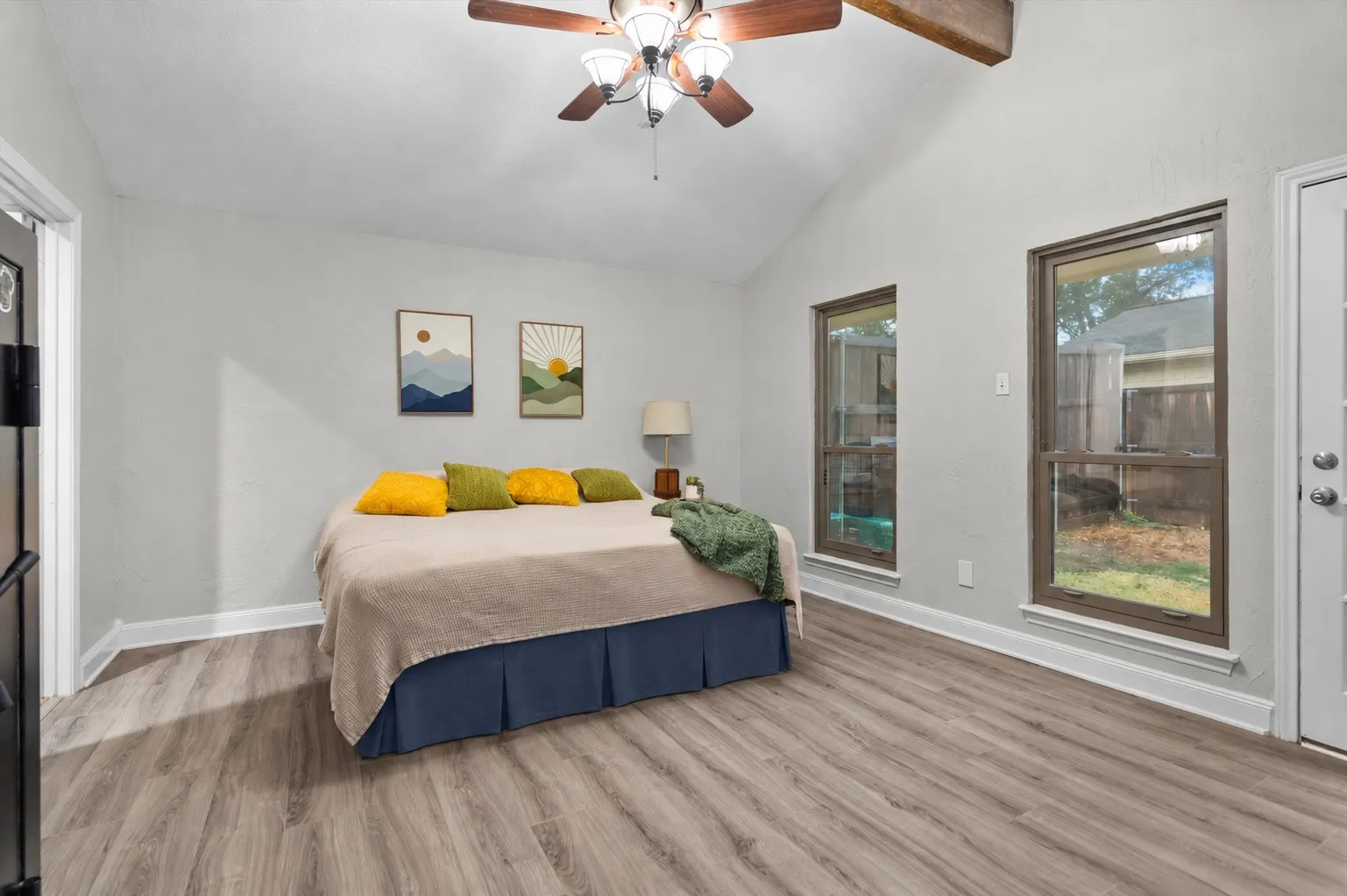Single Family Residence For Sale in Denton County , 3700 Verlaine Drive, Carrollton, Texas 75007, 3 Bedroom, 2 Bathroom, 2 Garage spaces, 1,477 Sqft, built in 1983, mls#21403315, Real Estate Agent in Carrollton, Homes For Sale in Denton county, Homes For Sale in Carrollton, Realtor in Carrollton Texas, Real Estate Brokerage Independent Realty Texas, Luminita Cordes Realtor