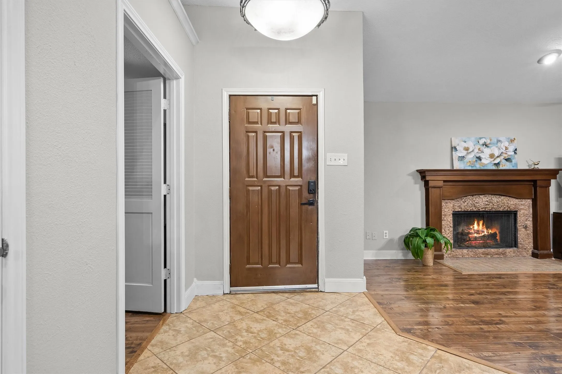Single Family Residence For Sale in Denton County , 3700 Verlaine Drive, Carrollton, Texas 75007, 3 Bedroom, 2 Bathroom, 2 Garage spaces, 1,477 Sqft, built in 1983, mls#21403315, Real Estate Agent in Carrollton, Homes For Sale in Denton county, Homes For Sale in Carrollton, Realtor in Carrollton Texas, Real Estate Brokerage Independent Realty Texas, Luminita Cordes Realtor