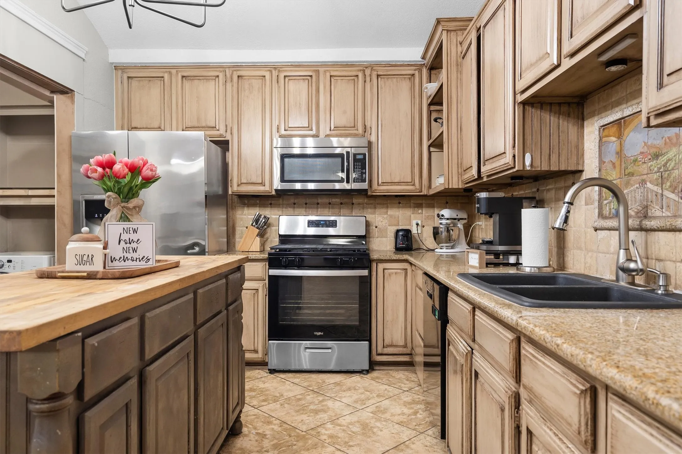 Single Family Residence For Sale in Denton County , 3700 Verlaine Drive, Carrollton, Texas 75007, 3 Bedroom, 2 Bathroom, 2 Garage spaces, 1,477 Sqft, built in 1983, mls#21403315, Real Estate Agent in Carrollton, Homes For Sale in Denton county, Homes For Sale in Carrollton, Realtor in Carrollton Texas, Real Estate Brokerage Independent Realty Texas, Luminita Cordes Realtor