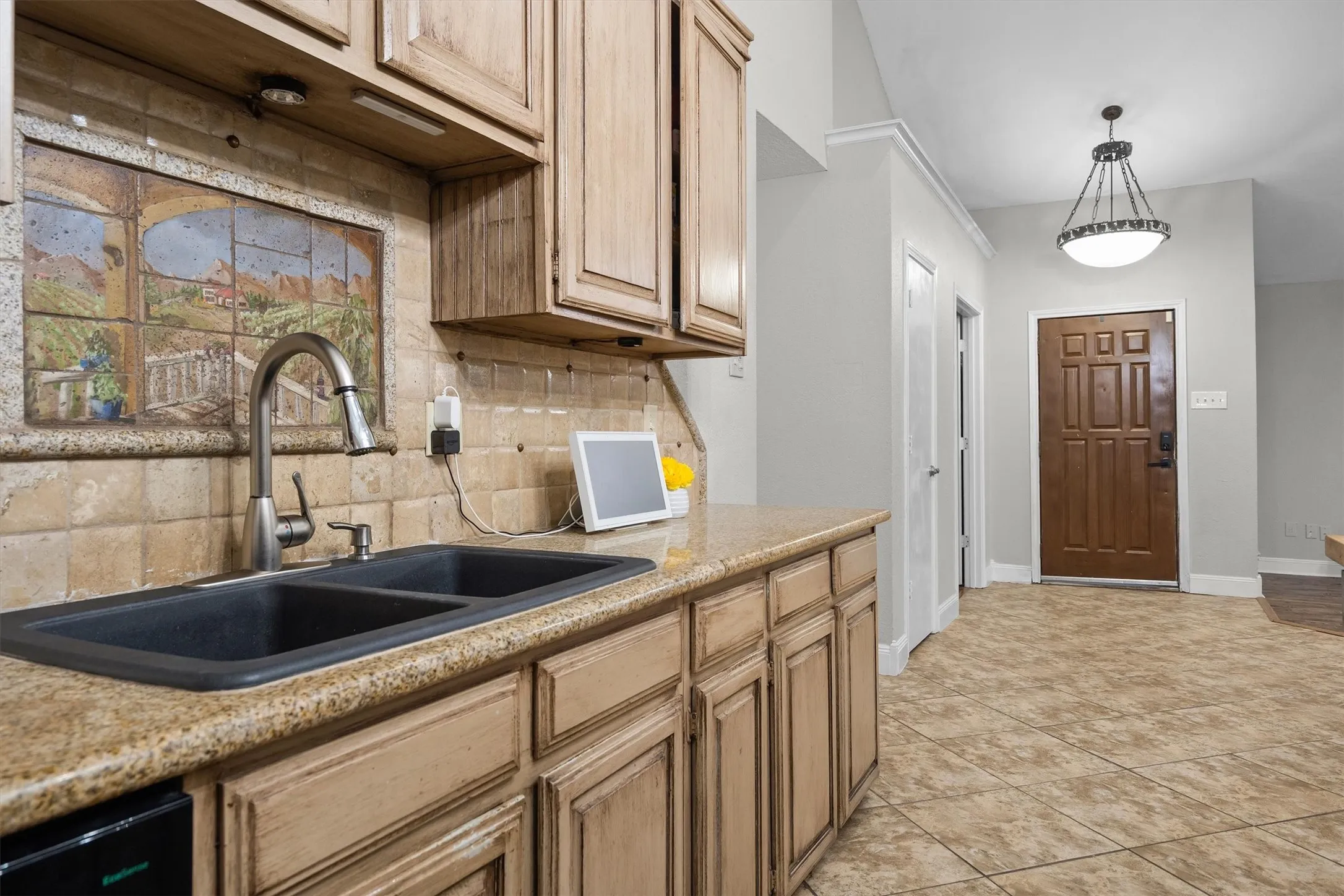 Single Family Residence For Sale in Denton County , 3700 Verlaine Drive, Carrollton, Texas 75007, 3 Bedroom, 2 Bathroom, 2 Garage spaces, 1,477 Sqft, built in 1983, mls#21403315, Real Estate Agent in Carrollton, Homes For Sale in Denton county, Homes For Sale in Carrollton, Realtor in Carrollton Texas, Real Estate Brokerage Independent Realty Texas, Luminita Cordes Realtor