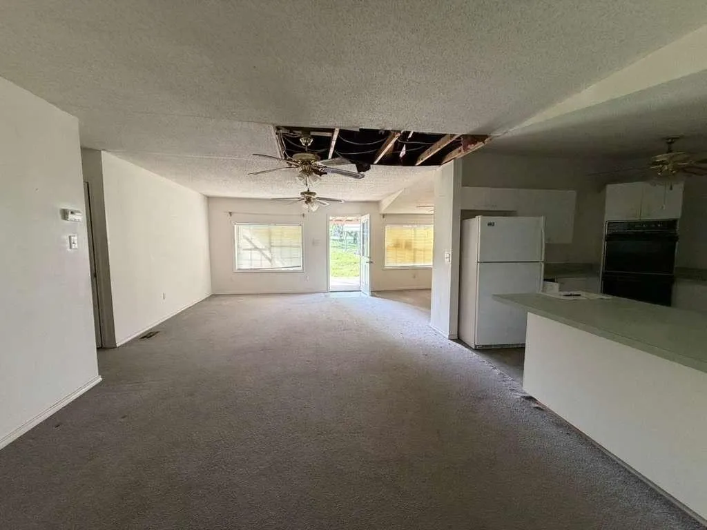 Single Family Residence For Sale in Bosque County , 325 County Road 1768, Clifton, Texas 76634, 2 Bedroom, 2 Bathroom, Garage spaces, 1,584 Sqft, built in 1993, mls#21403338, Real Estate Agent in Clifton, Homes For Sale in Bosque county, Homes For Sale in Clifton, Realtor in Clifton Texas, Real Estate Brokerage Independent Realty Texas, Luminita Cordes Realtor