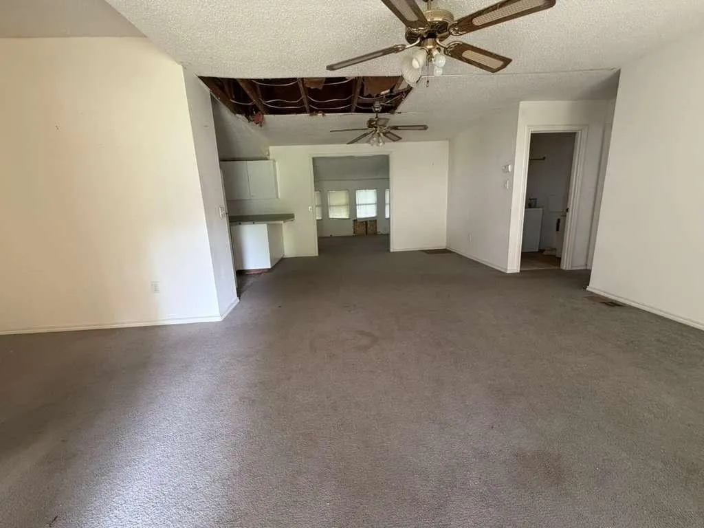 Single Family Residence For Sale in Bosque County , 325 County Road 1768, Clifton, Texas 76634, 2 Bedroom, 2 Bathroom, Garage spaces, 1,584 Sqft, built in 1993, mls#21403338, Real Estate Agent in Clifton, Homes For Sale in Bosque county, Homes For Sale in Clifton, Realtor in Clifton Texas, Real Estate Brokerage Independent Realty Texas, Luminita Cordes Realtor