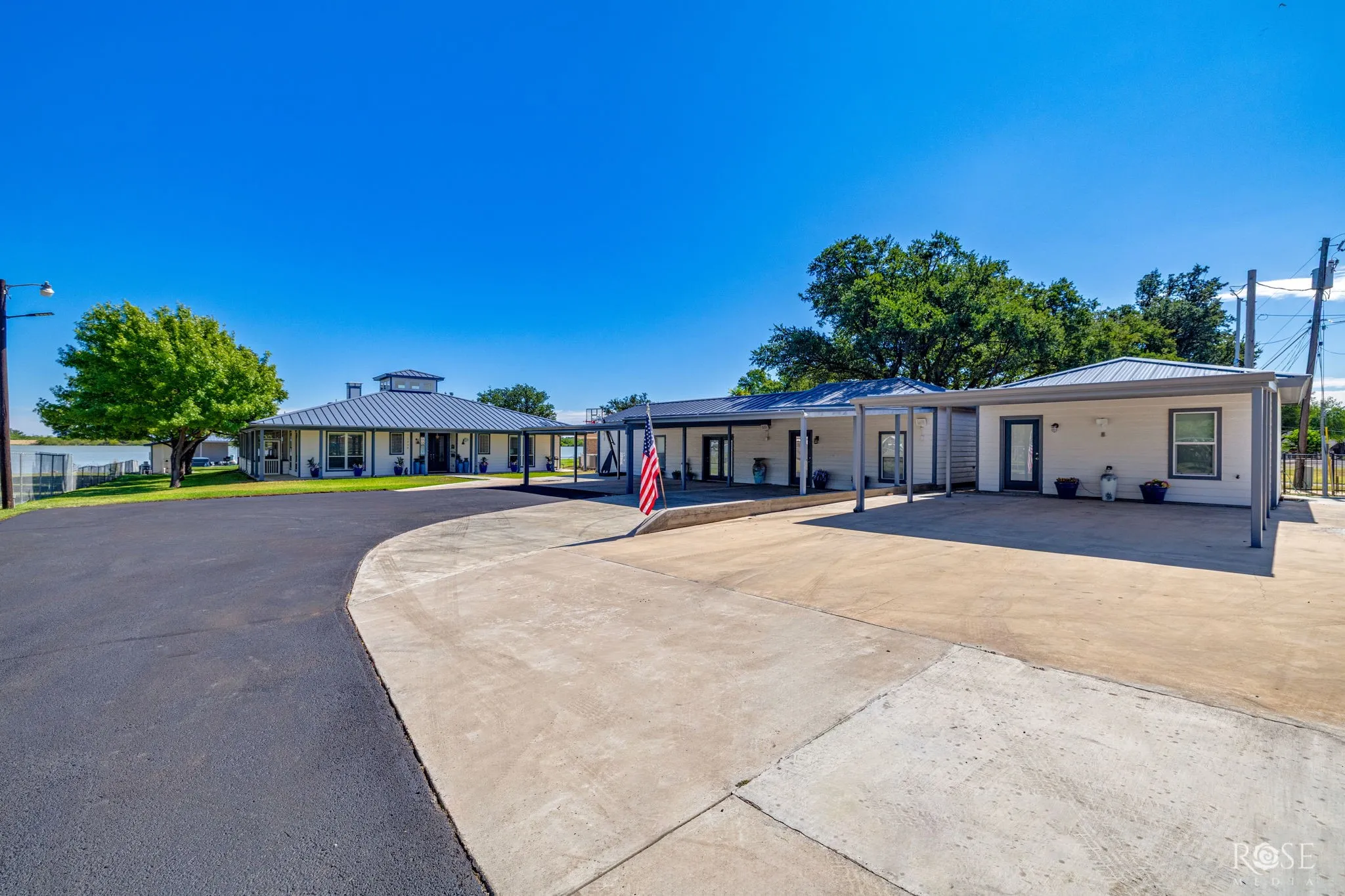 Single Family Residence For Sale in Tom Green County , 1938 S Concho Drive, San Angelo, Texas 76904, 8 Bedroom, 8 Bathroom, Garage spaces, 2,296 Sqft, built in 2013, mls#21403333, Real Estate Agent in San Angelo, Homes For Sale in Tom Green county, Homes For Sale in San Angelo, Realtor in San Angelo Texas, Real Estate Brokerage Independent Realty Texas, Luminita Cordes Realtor