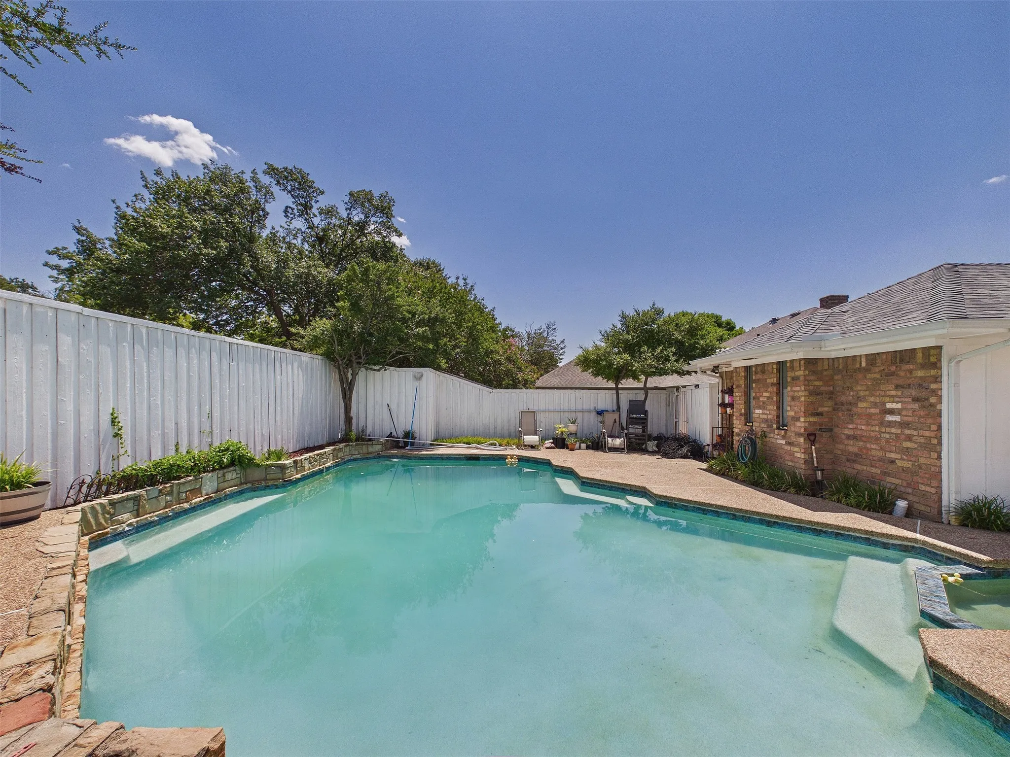 Single Family Residence For Sale in Dallas County , 12316 Rockland Drive, Dallas, Texas 75243, 3 Bedroom, 3 Bathroom, 2 Garage spaces, 2,567 Sqft, built in 1980, mls#21402402, Real Estate Agent in Dallas, Homes For Sale in Dallas county, Homes For Sale in Dallas, Realtor in Dallas Texas, Real Estate Brokerage Independent Realty Texas, Luminita Cordes Realtor