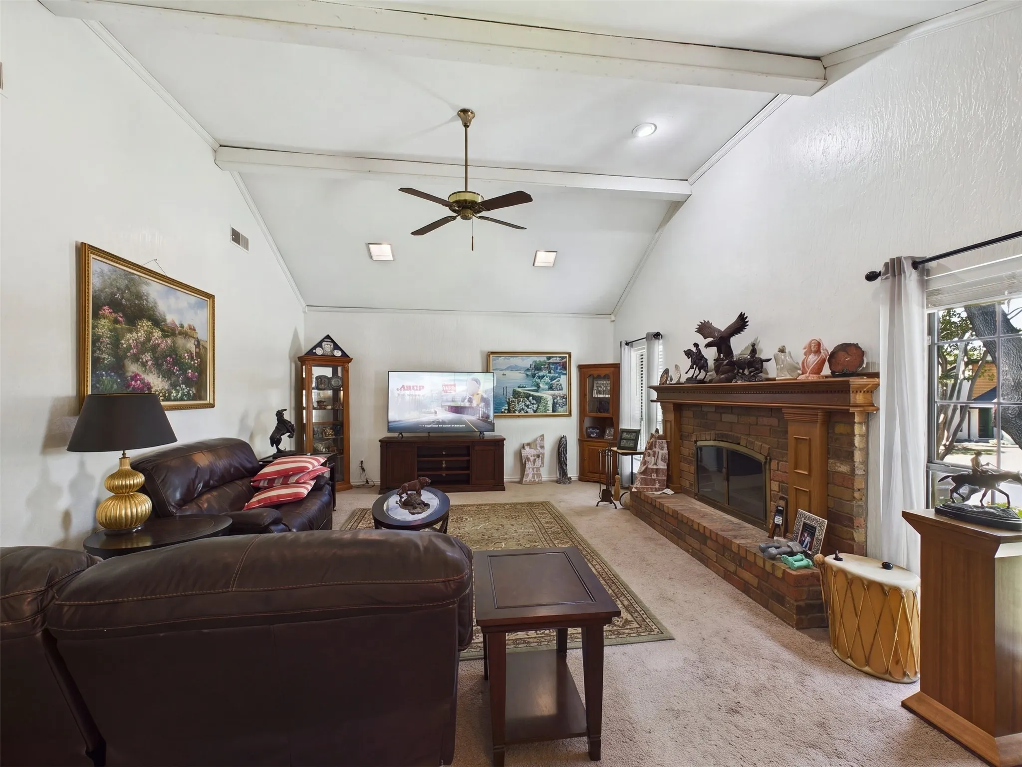 Single Family Residence For Sale in Dallas County , 12316 Rockland Drive, Dallas, Texas 75243, 3 Bedroom, 3 Bathroom, 2 Garage spaces, 2,567 Sqft, built in 1980, mls#21402402, Real Estate Agent in Dallas, Homes For Sale in Dallas county, Homes For Sale in Dallas, Realtor in Dallas Texas, Real Estate Brokerage Independent Realty Texas, Luminita Cordes Realtor