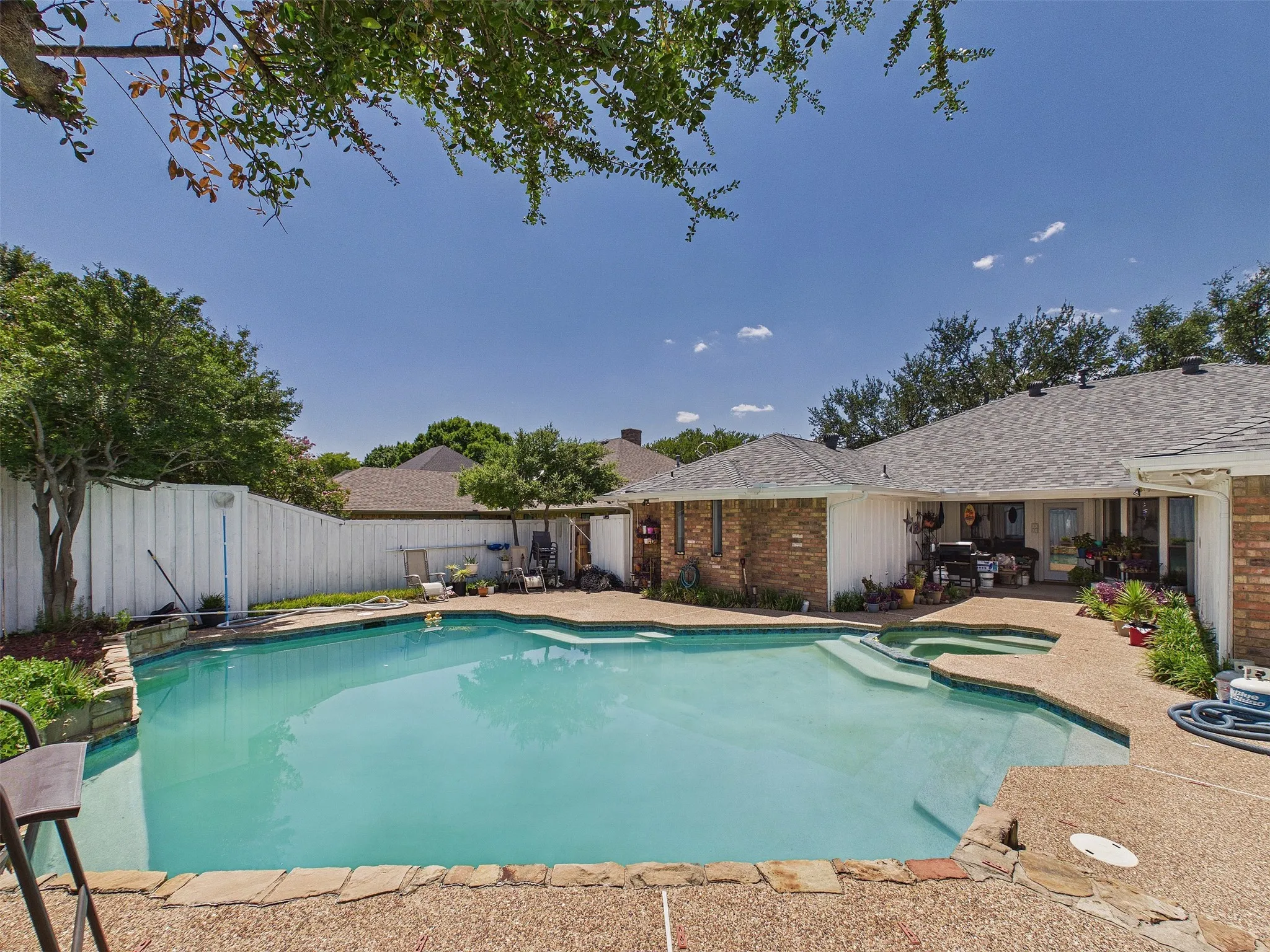 Single Family Residence For Sale in Dallas County , 12316 Rockland Drive, Dallas, Texas 75243, 3 Bedroom, 3 Bathroom, 2 Garage spaces, 2,567 Sqft, built in 1980, mls#21402402, Real Estate Agent in Dallas, Homes For Sale in Dallas county, Homes For Sale in Dallas, Realtor in Dallas Texas, Real Estate Brokerage Independent Realty Texas, Luminita Cordes Realtor