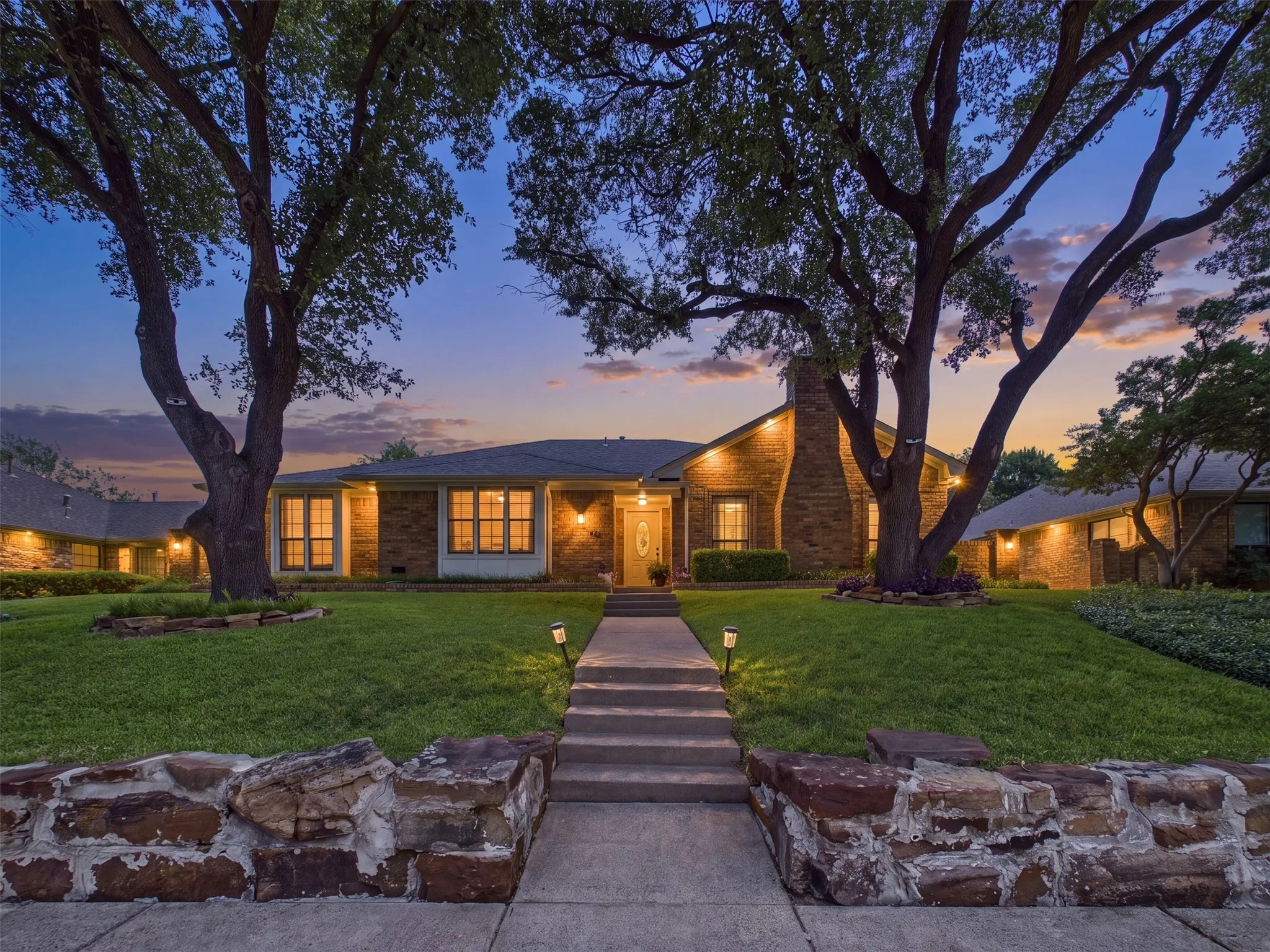 Single Family Residence For Sale in Dallas County , 12316 Rockland Drive, Dallas, Texas 75243, 3 Bedroom, 3 Bathroom, 2 Garage spaces, 2,567 Sqft, built in 1980, mls#21402402, Real Estate Agent in Dallas, Homes For Sale in Dallas county, Homes For Sale in Dallas, Realtor in Dallas Texas, Real Estate Brokerage Independent Realty Texas, Luminita Cordes Realtor