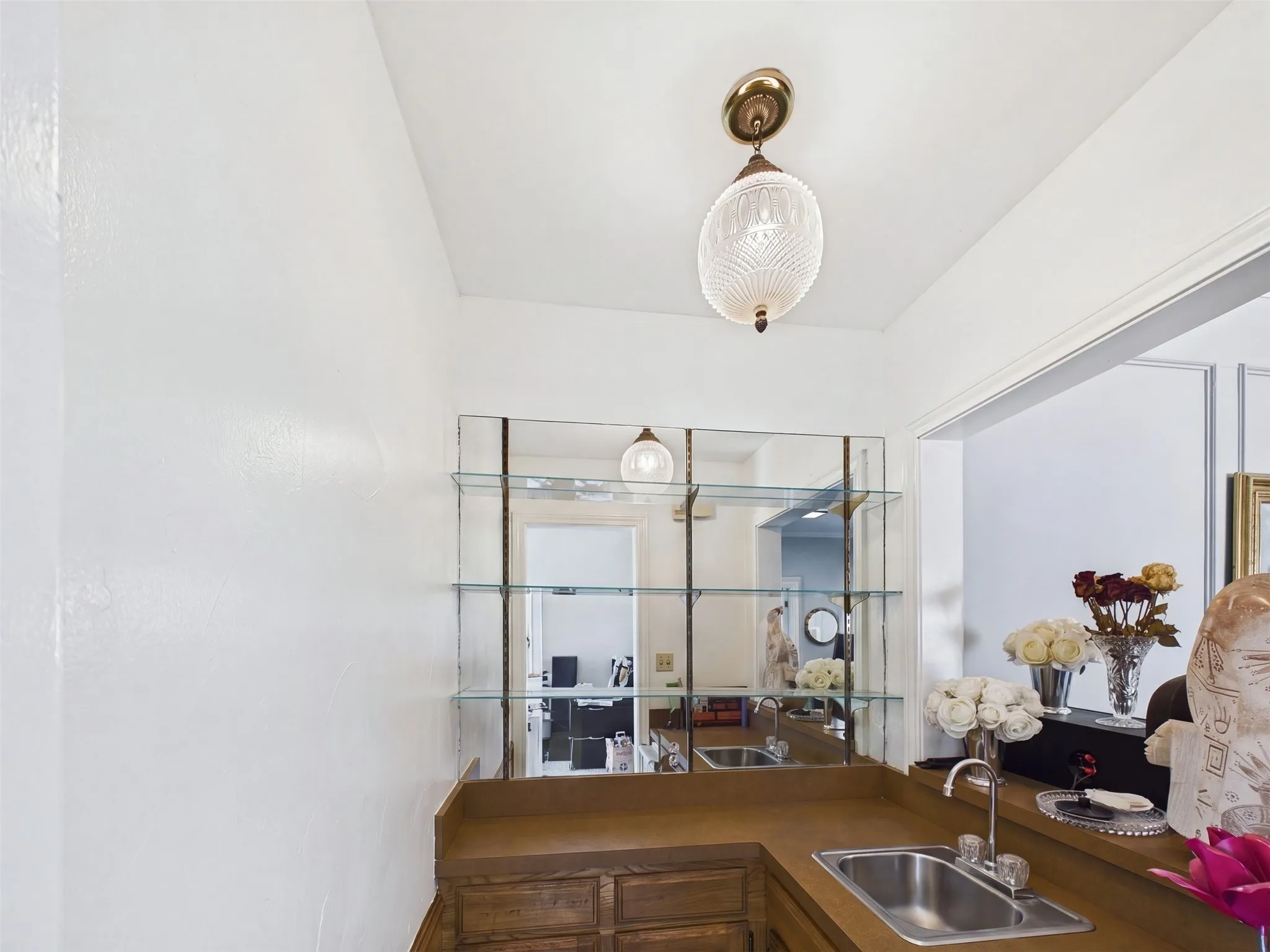 Single Family Residence For Sale in Dallas County , 12316 Rockland Drive, Dallas, Texas 75243, 3 Bedroom, 3 Bathroom, 2 Garage spaces, 2,567 Sqft, built in 1980, mls#21402402, Real Estate Agent in Dallas, Homes For Sale in Dallas county, Homes For Sale in Dallas, Realtor in Dallas Texas, Real Estate Brokerage Independent Realty Texas, Luminita Cordes Realtor