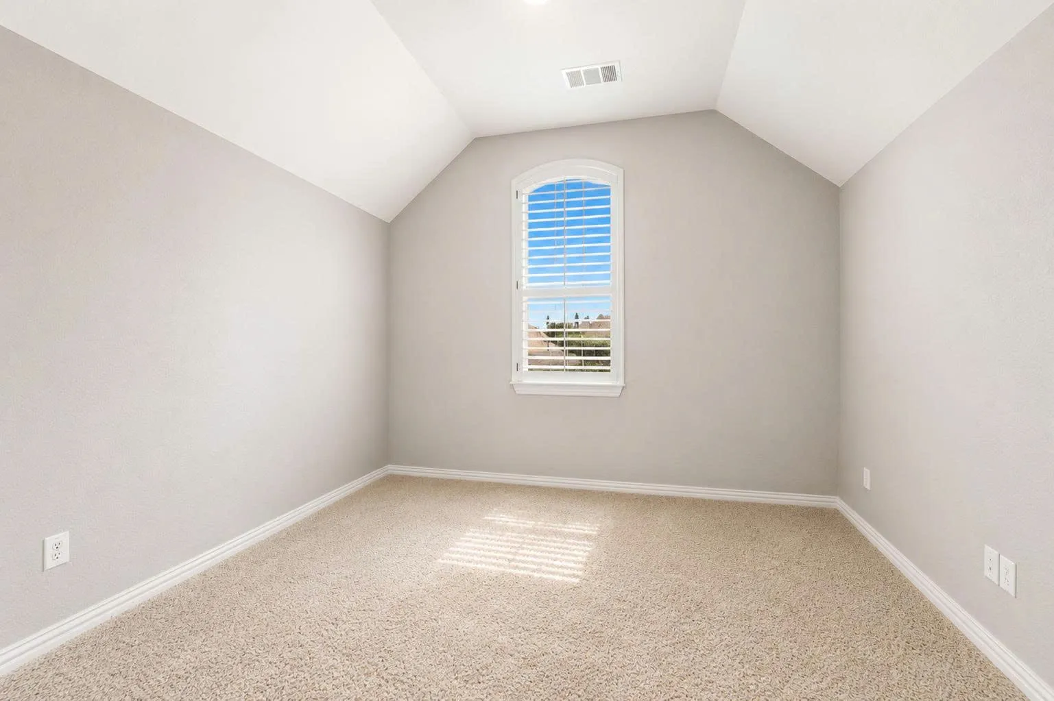 Single Family Residence For Rent in Collin County , 864 Willow Winds Street, Allen, Texas 75013, 5 Bedroom, 4 Bathroom, 3 Garage spaces, 3,881 Sqft, built in 2010, mls#21403360, Real Estate Agent in Allen, Homes For Rent in Collin county, Homes For Rent in Allen, Realtor in Allen Texas, Real Estate Brokerage Independent Realty Texas, Luminita Cordes Realtor