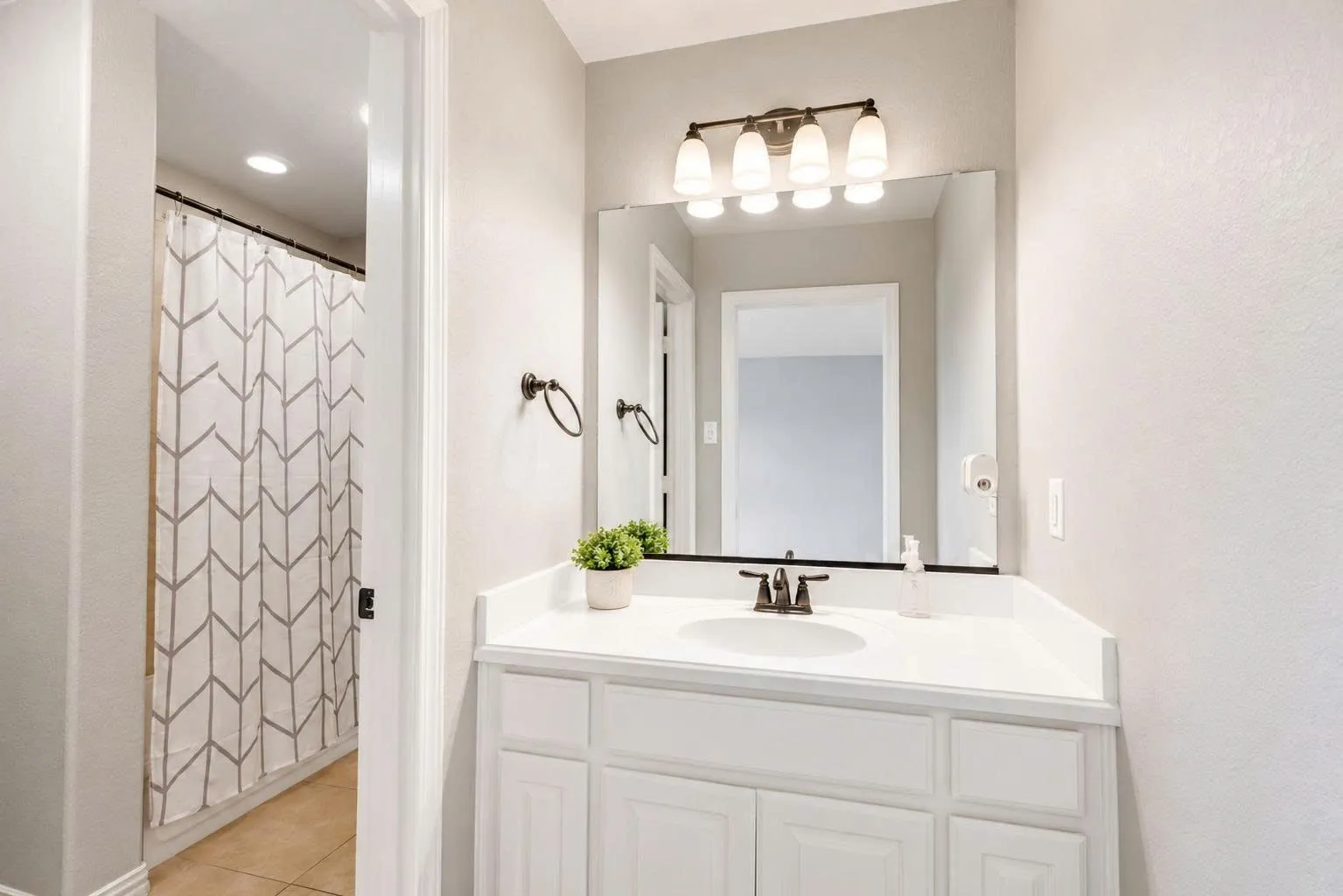 Single Family Residence For Rent in Collin County , 864 Willow Winds Street, Allen, Texas 75013, 5 Bedroom, 4 Bathroom, 3 Garage spaces, 3,881 Sqft, built in 2010, mls#21403360, Real Estate Agent in Allen, Homes For Rent in Collin county, Homes For Rent in Allen, Realtor in Allen Texas, Real Estate Brokerage Independent Realty Texas, Luminita Cordes Realtor