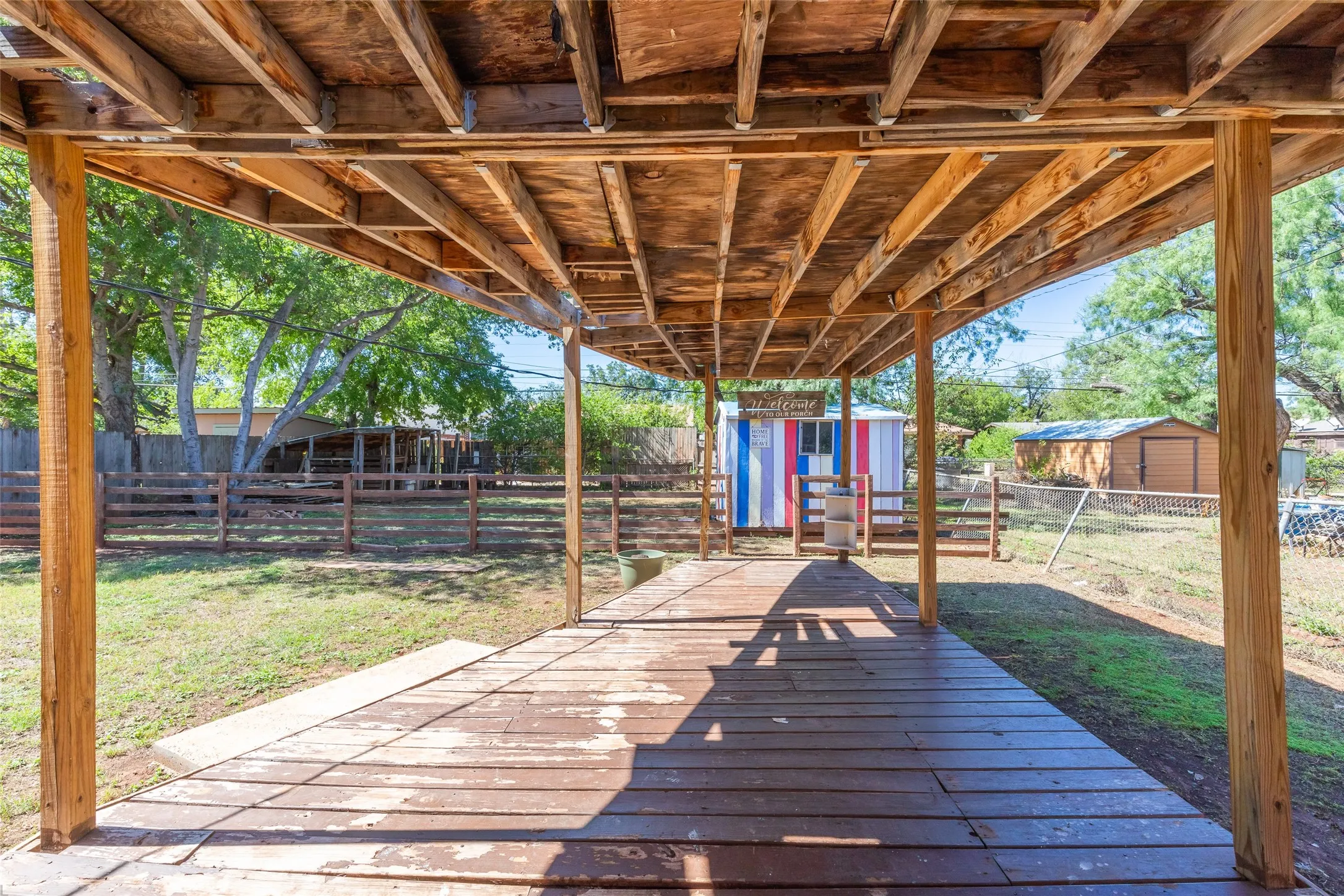Single Family Residence For Sale in Taylor County , 1434 Briarwood Street, Abilene, Texas 79603, 3 Bedroom, 1 Bathroom, Garage spaces, 1,032 Sqft, built in 1955, mls#21403365, Real Estate Agent in Abilene, Homes For Sale in Taylor county, Homes For Sale in Abilene, Realtor in Abilene Texas, Real Estate Brokerage Independent Realty Texas, Luminita Cordes Realtor